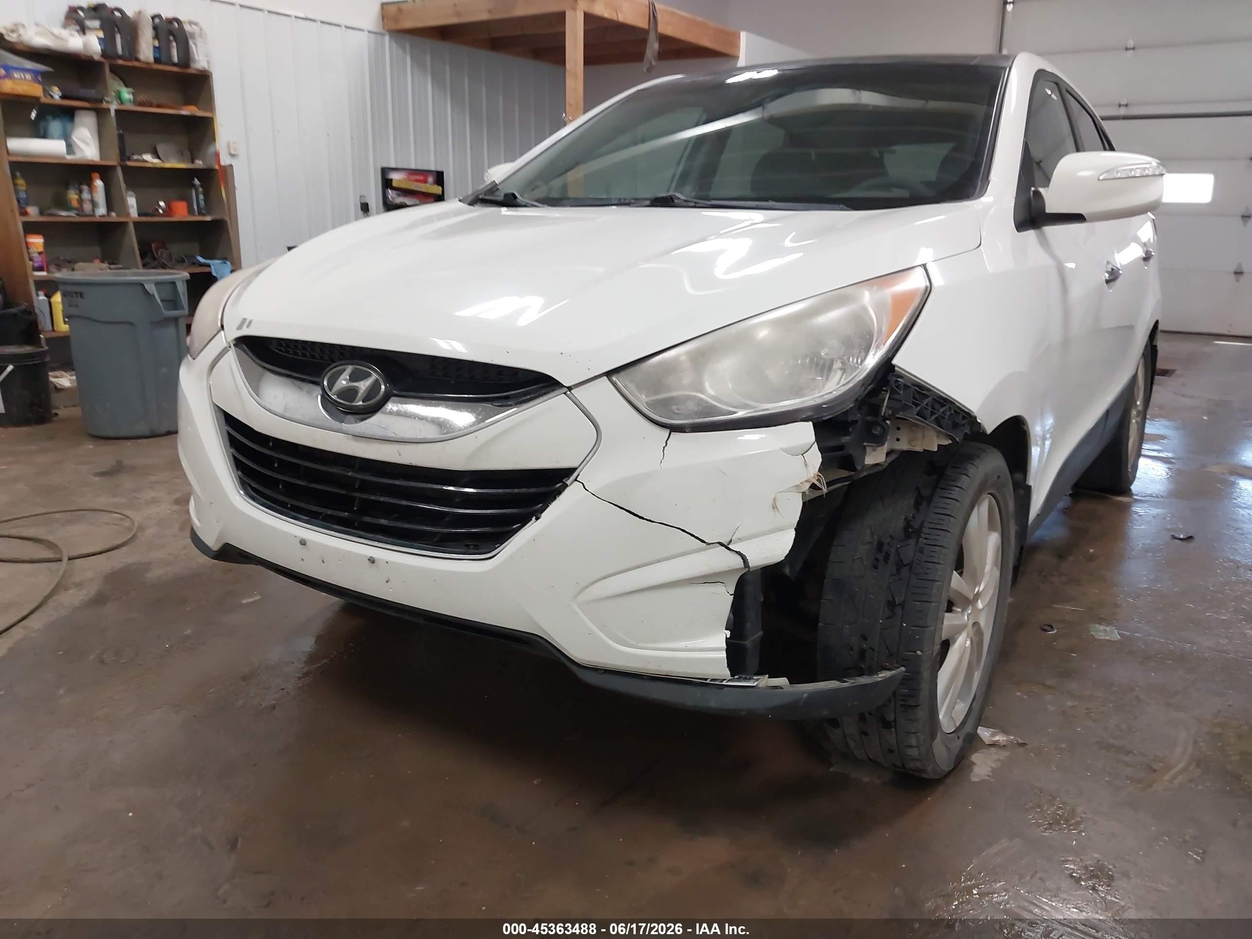 2011 Hyundai Tucson Limited White vin: KM8JU3AC4BU275350