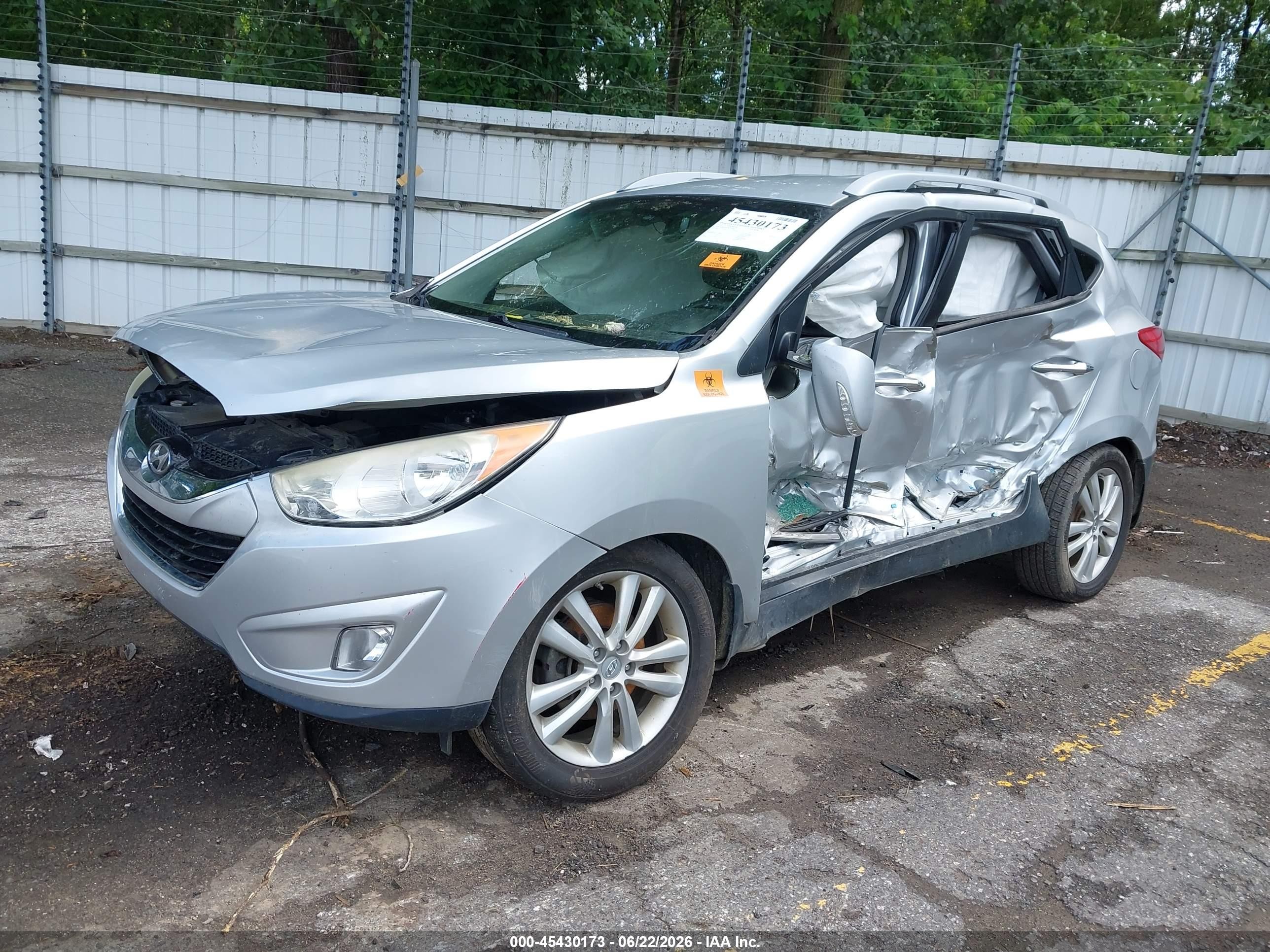 2012 Hyundai Tucson Limited Серебряный vin: KM8JU3AC4CU499462
