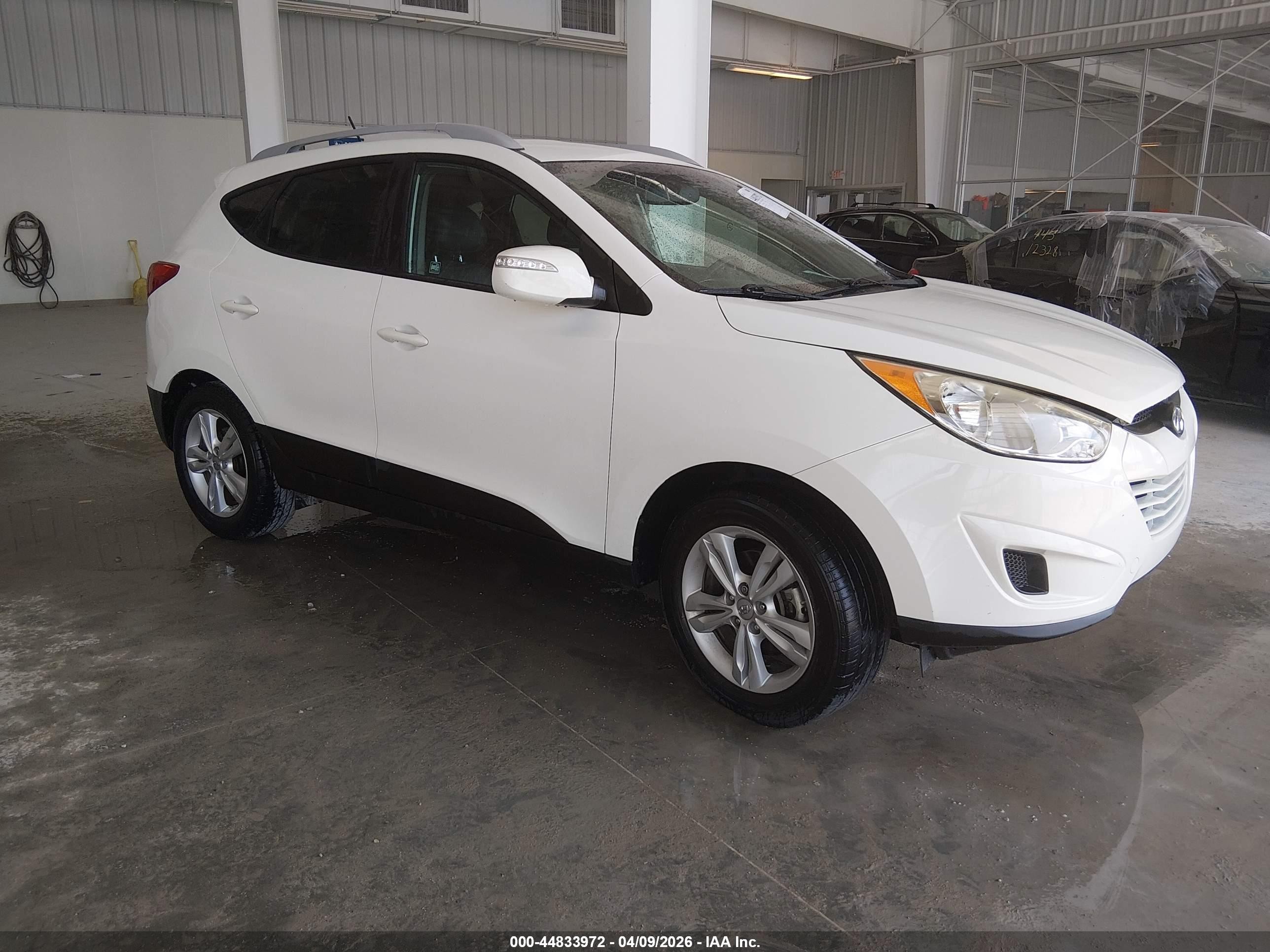 2012 Hyundai Tucson Gls White vin: KM8JU3AC4CU499672