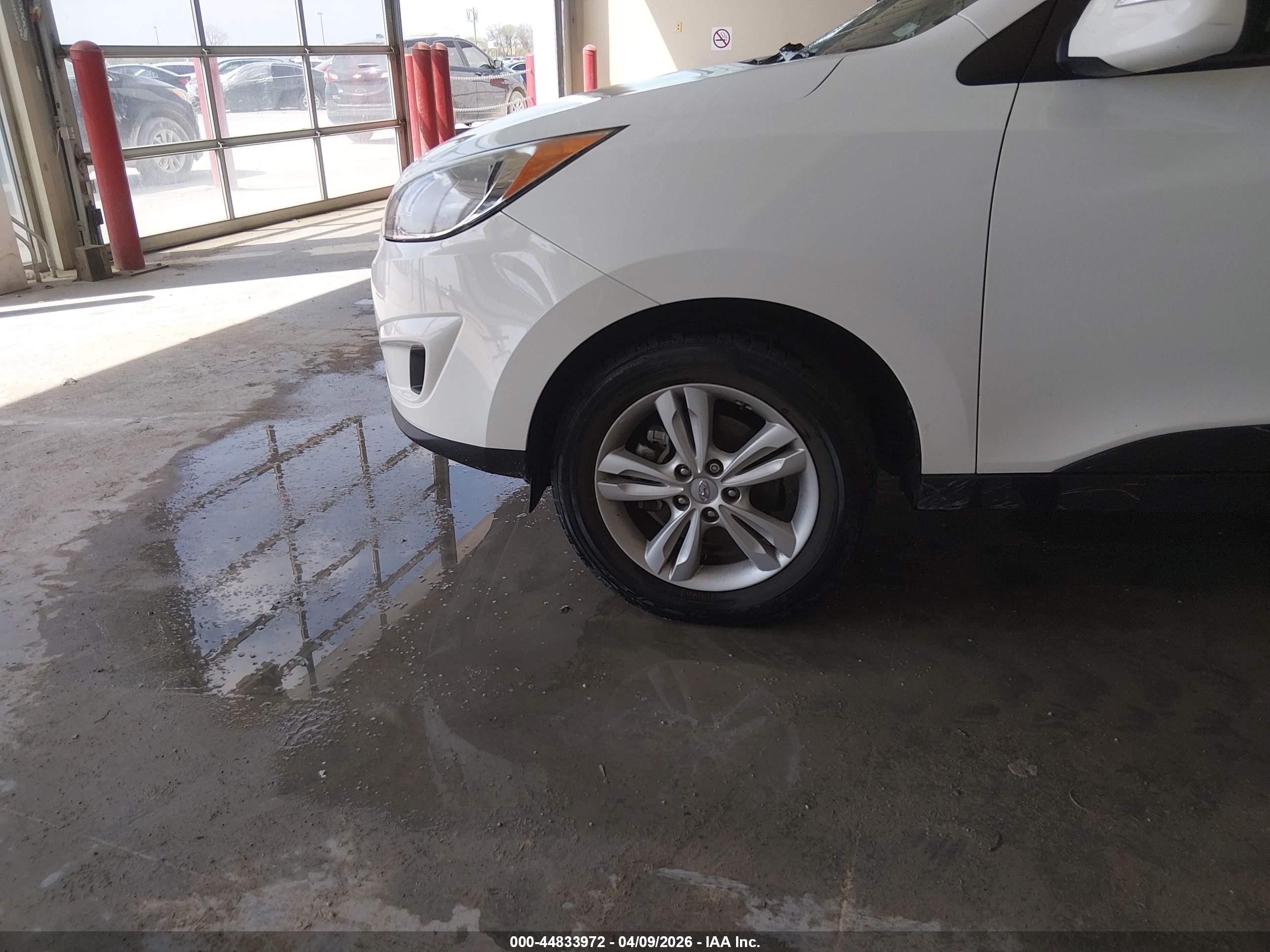 2012 Hyundai Tucson Gls White vin: KM8JU3AC4CU499672