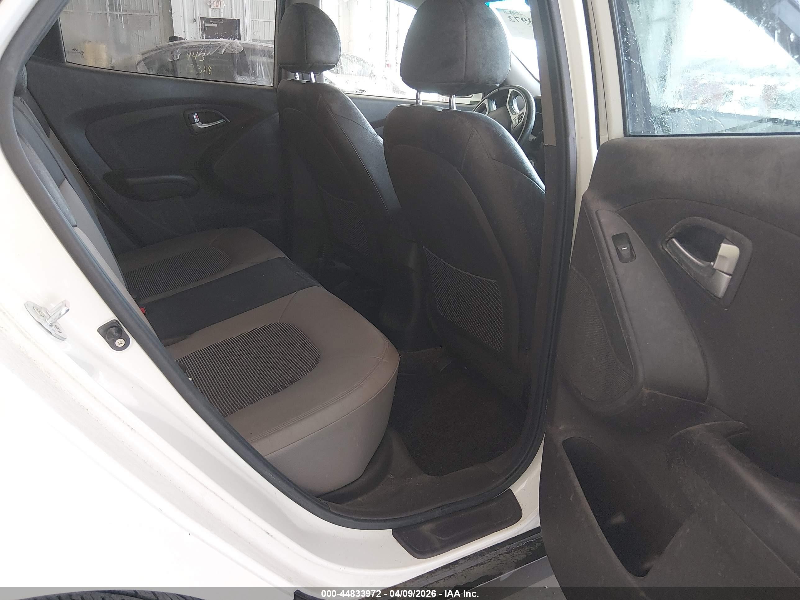 2012 Hyundai Tucson Gls White vin: KM8JU3AC4CU499672