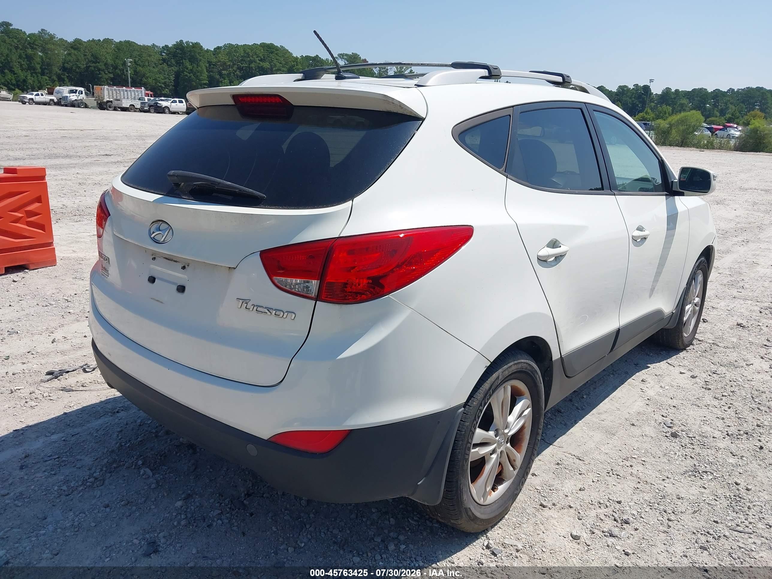 2012 Hyundai Tucson Gls White vin: KM8JU3AC4CU516115