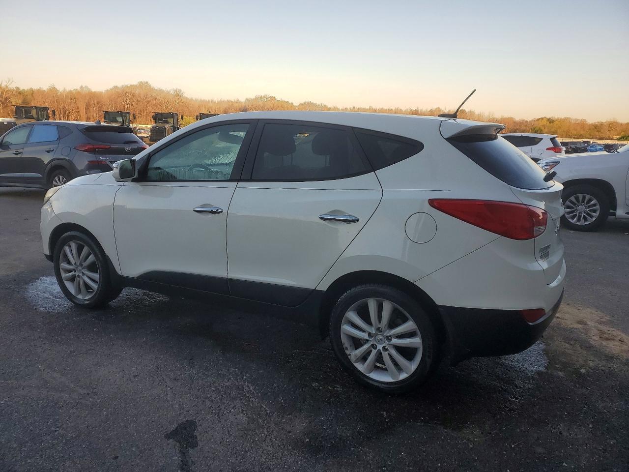 2013 Hyundai Tucson Limited White vin: KM8JU3AC4DU616152