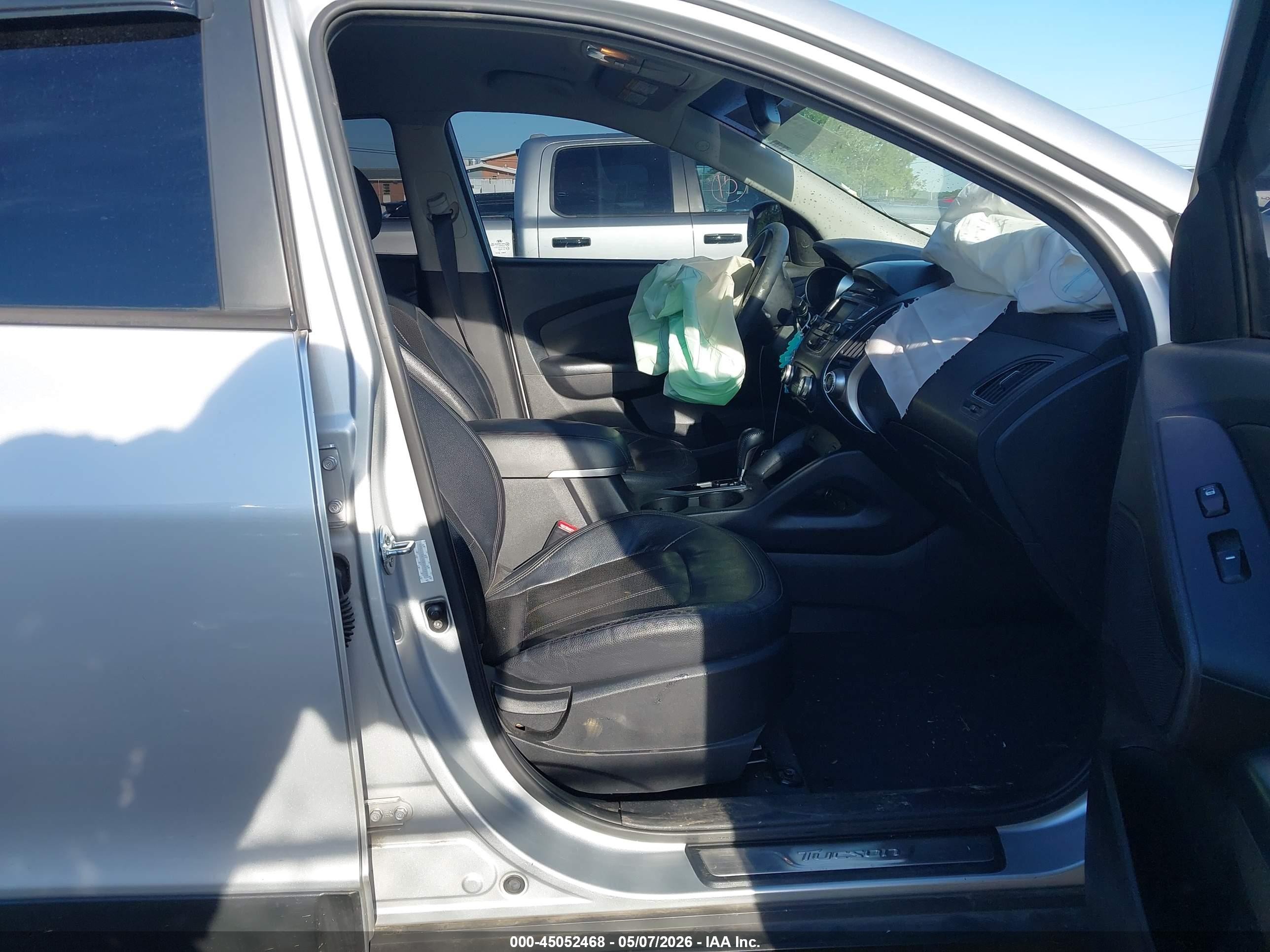 2013 Hyundai Tucson Limited Silver vin: KM8JU3AC4DU671250