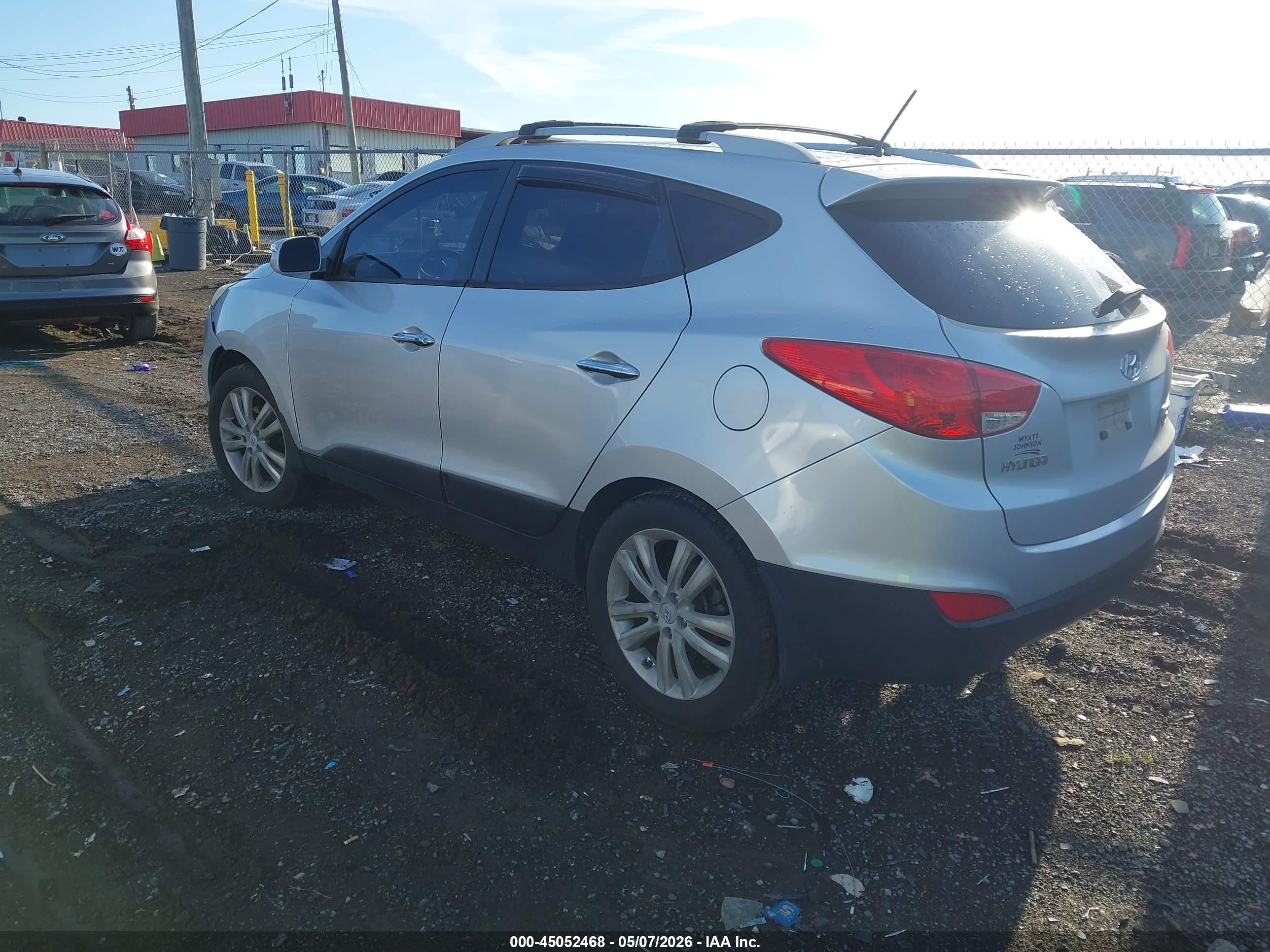 2013 Hyundai Tucson Limited Silver vin: KM8JU3AC4DU671250