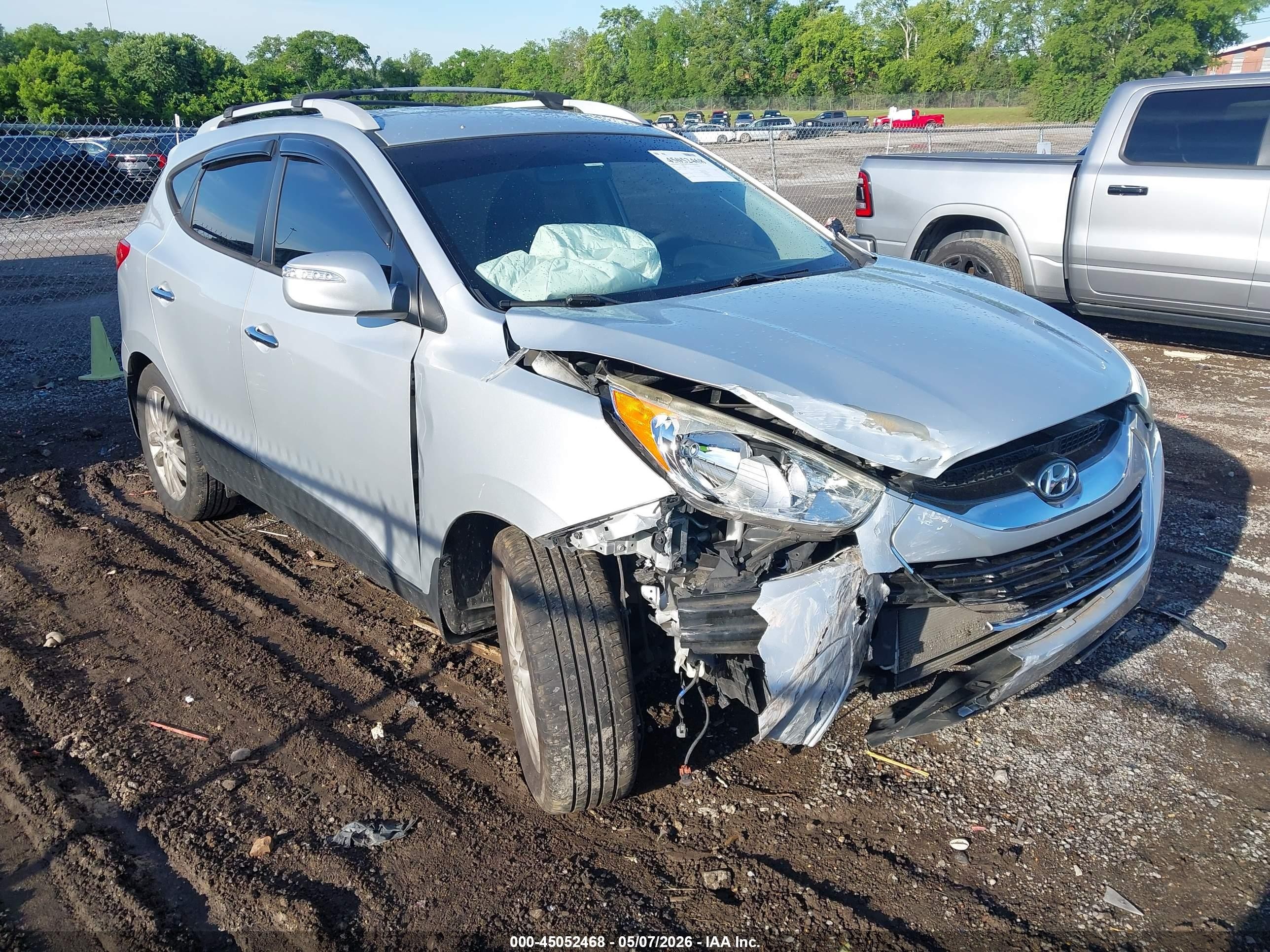 2013 Hyundai Tucson Limited Silver vin: KM8JU3AC4DU671250