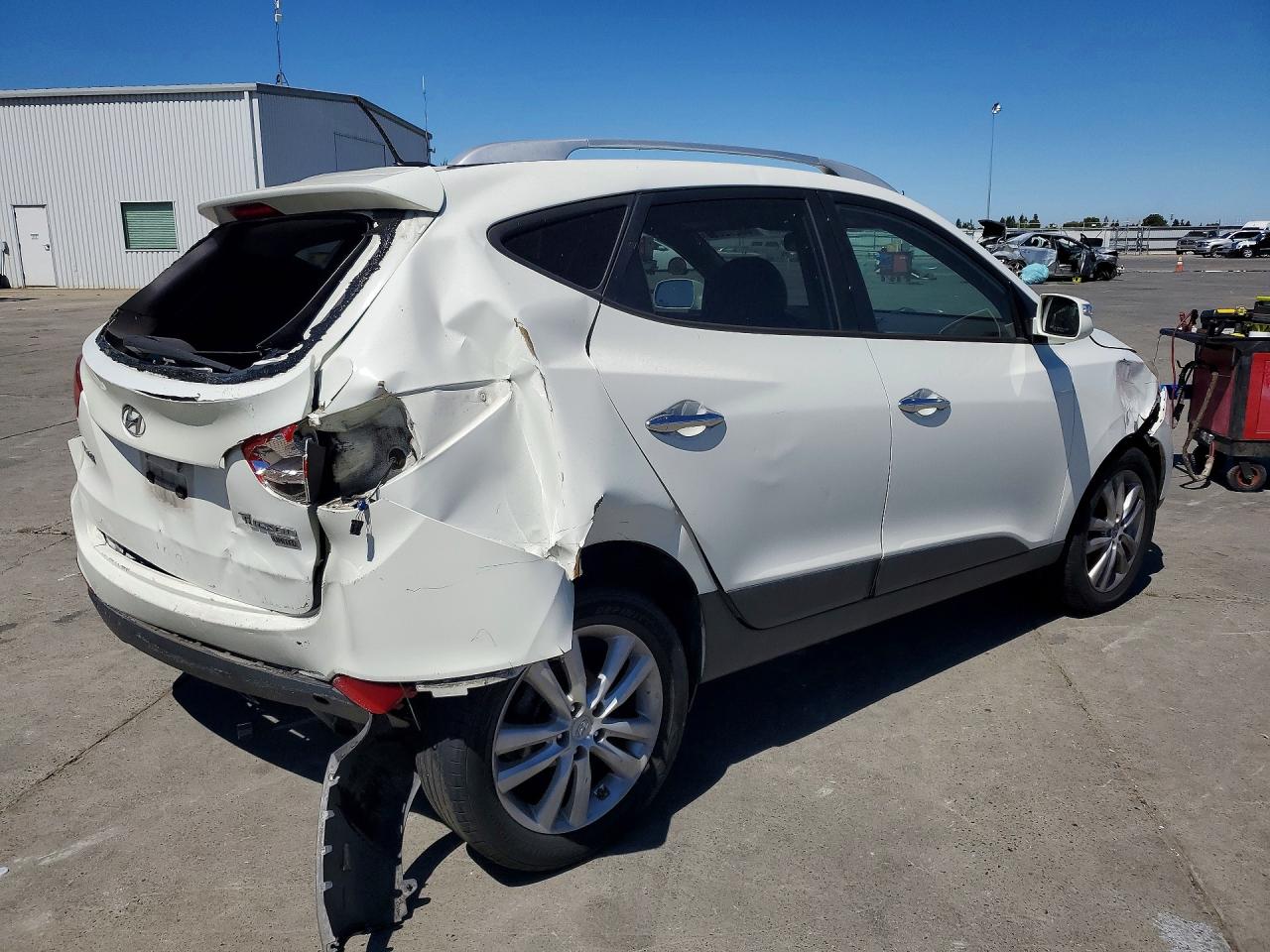 2010 Hyundai Tucson Limited White vin: KM8JU3AC5AU085796