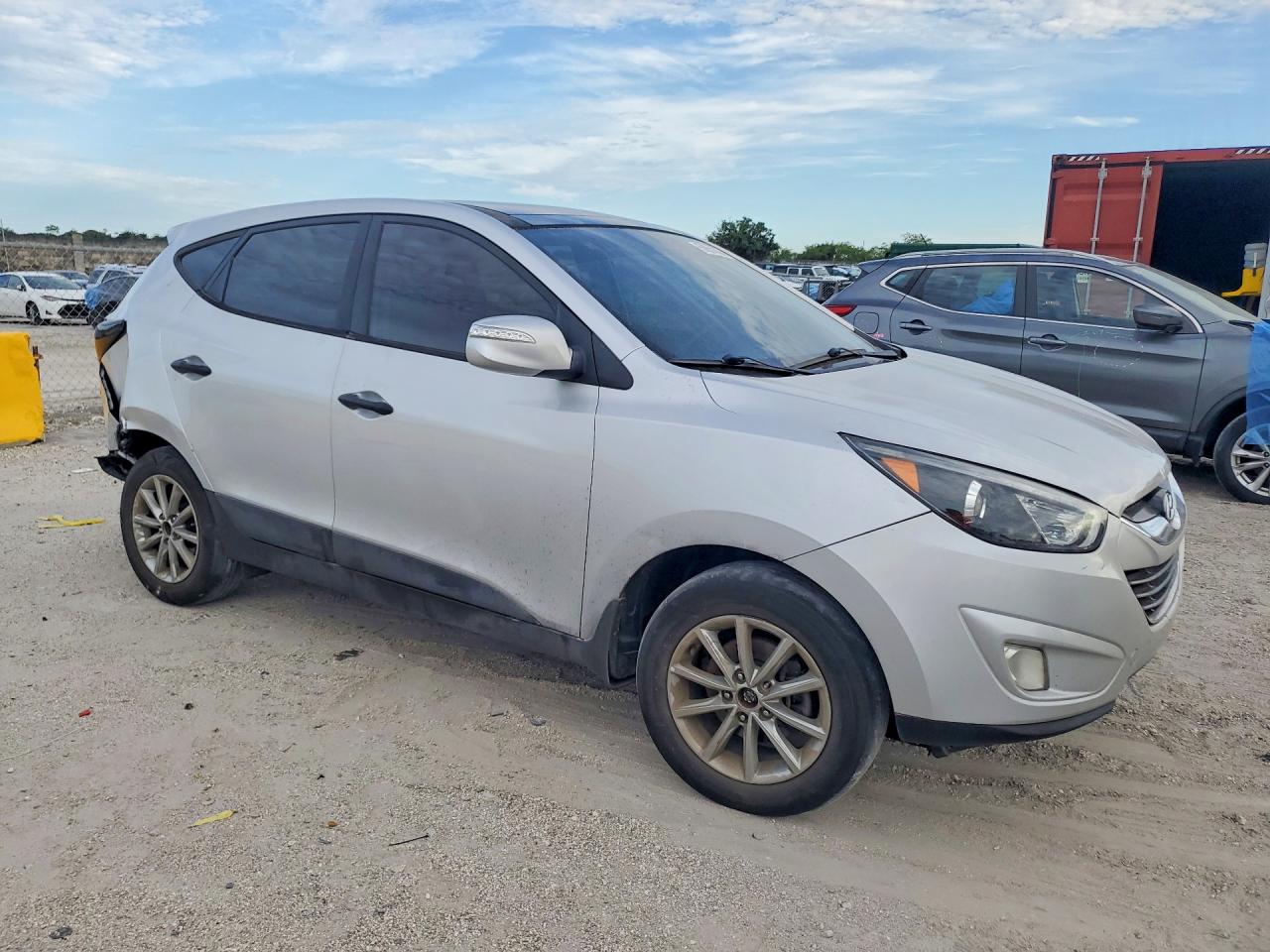 2011 Hyundai Tucson Limited Silver vin: KM8JU3AC5BU144847