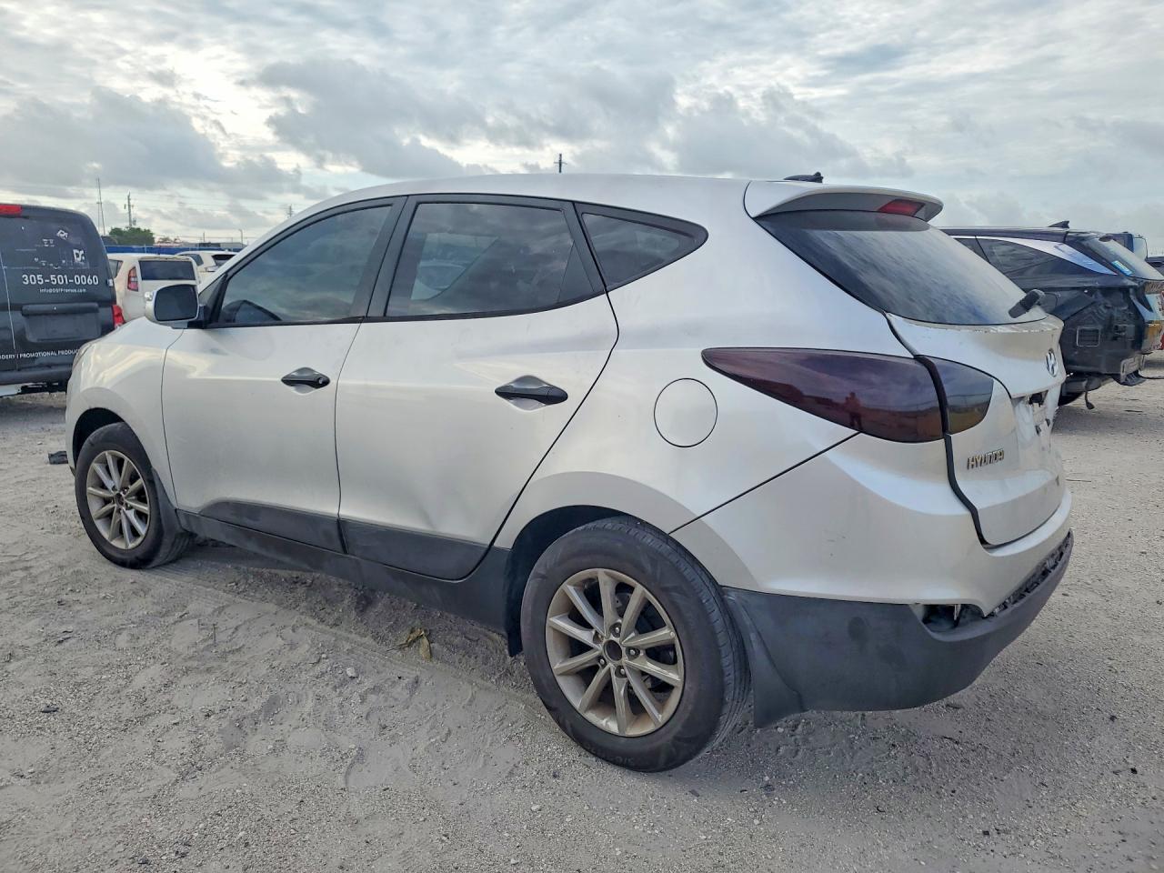 2011 Hyundai Tucson Limited Silver vin: KM8JU3AC5BU144847