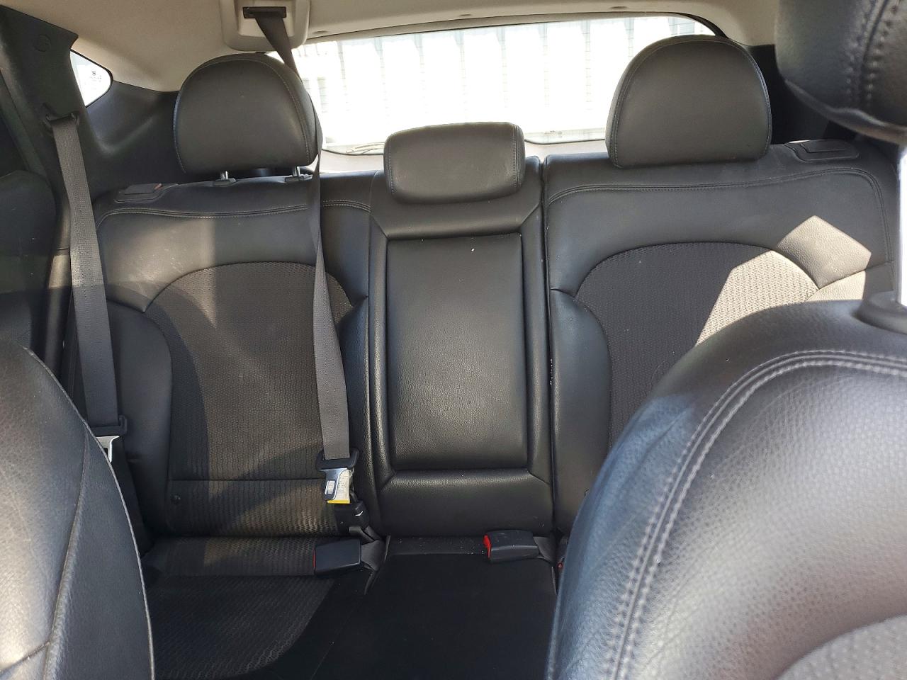 2011 Hyundai Tucson Gls White vin: KM8JU3AC5BU187827