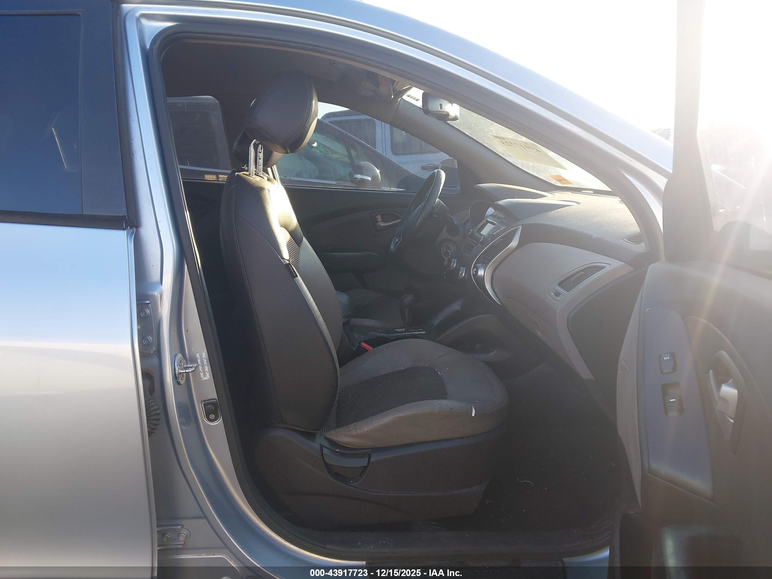2011 Hyundai Tucson Gls Silver vin: KM8JU3AC5BU198861