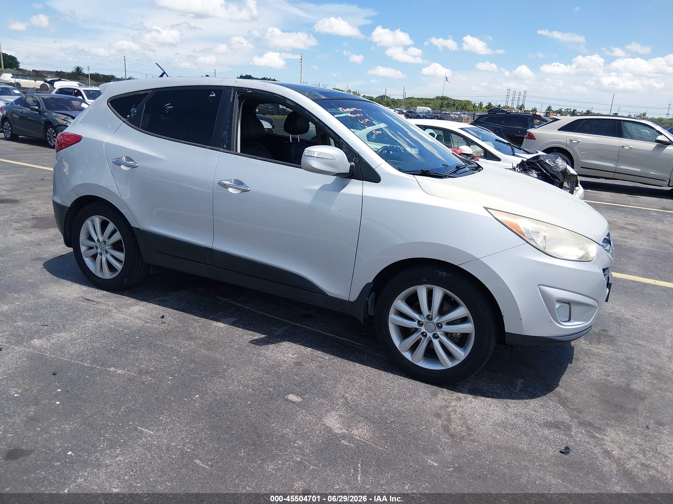 2013 Hyundai Tucson Limited Silver vin: KM8JU3AC5DU546922