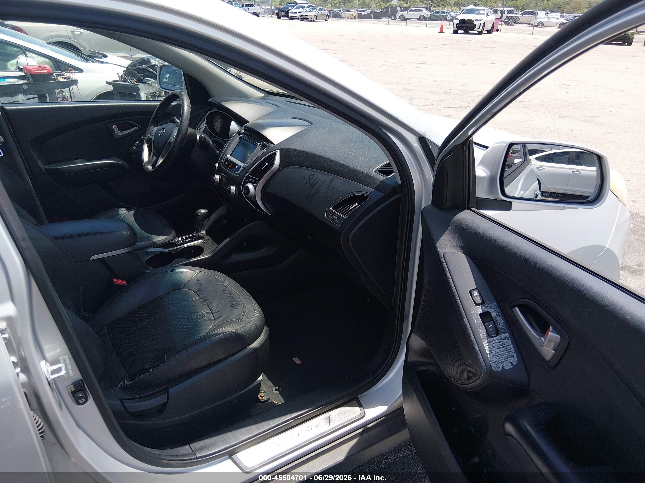 2013 Hyundai Tucson Limited Silver vin: KM8JU3AC5DU546922