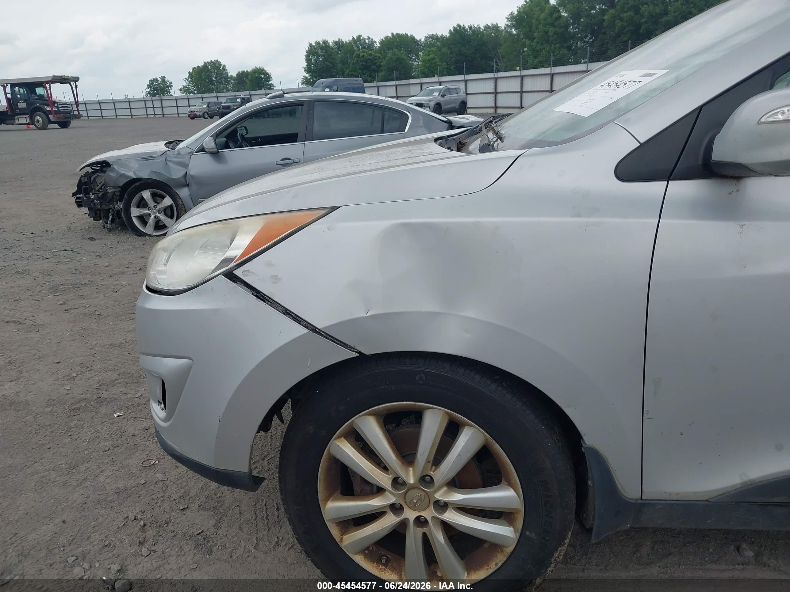 2013 Hyundai Tucson Limited Серебряный vin: KM8JU3AC5DU578043