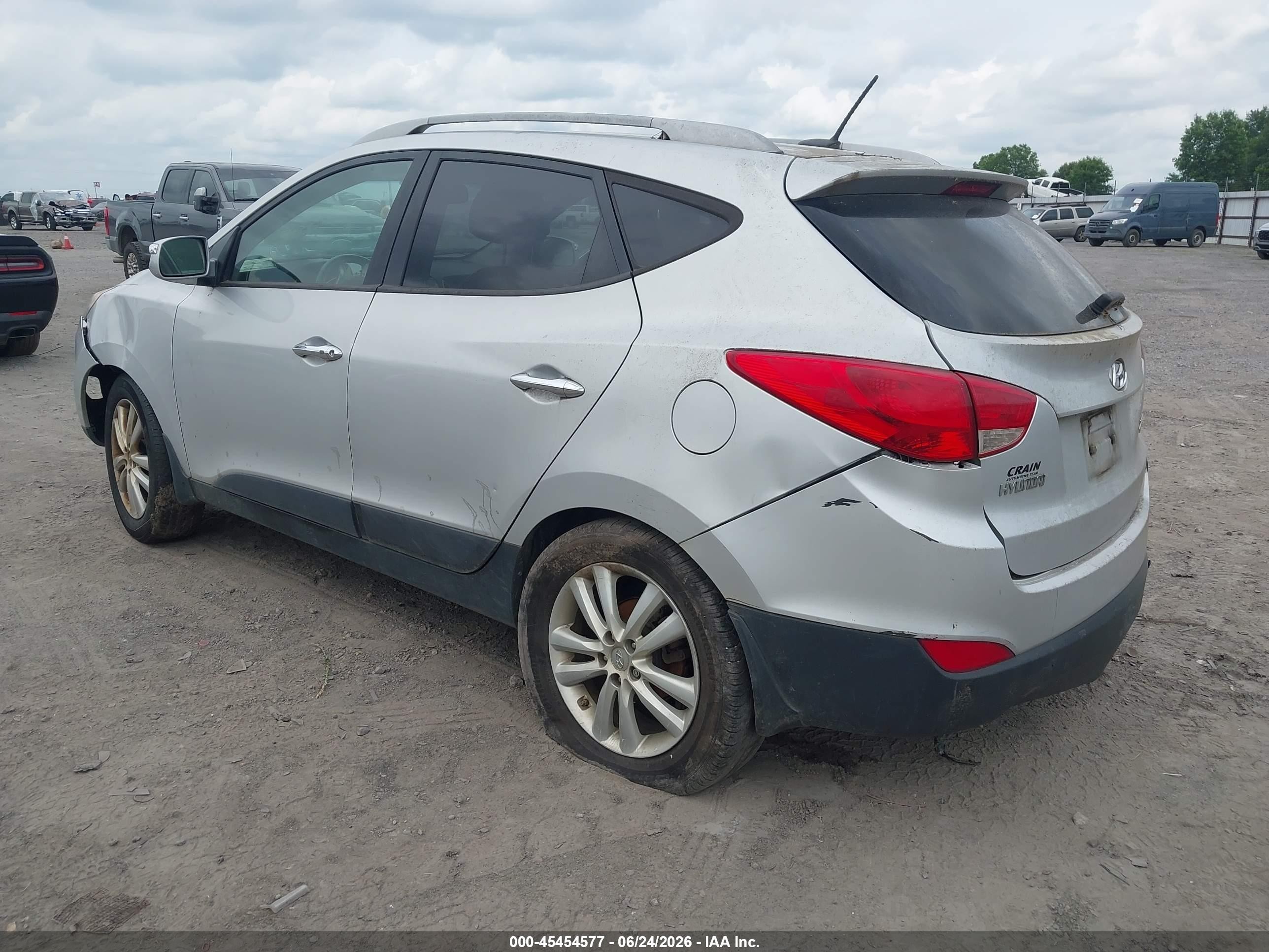 2013 Hyundai Tucson Limited Серебряный vin: KM8JU3AC5DU578043