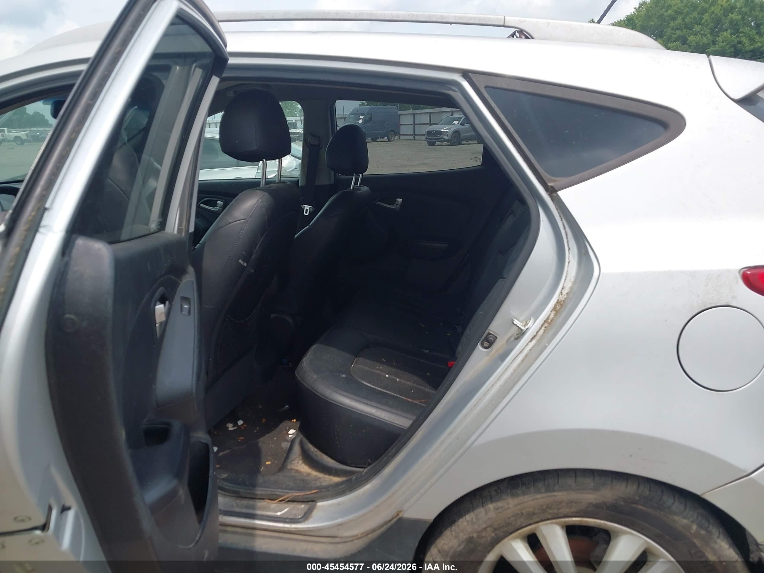 2013 Hyundai Tucson Limited Серебряный vin: KM8JU3AC5DU578043