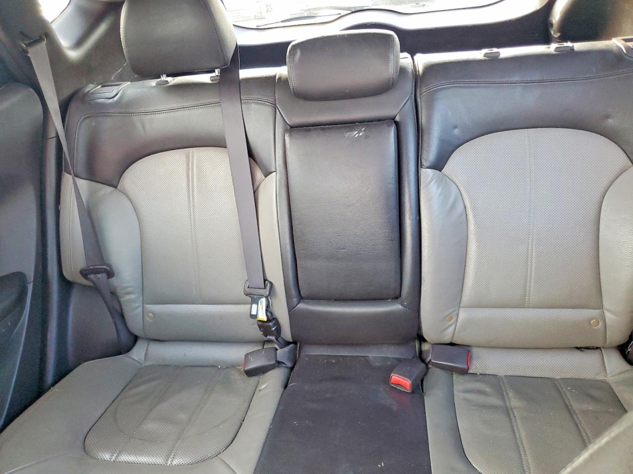 2011 Hyundai Tucson Limited Maroon vin: KM8JU3AC6BU170440