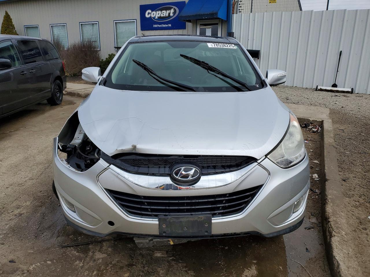 2011 Hyundai Tucson Limited Silver vin: KM8JU3AC6BU282090
