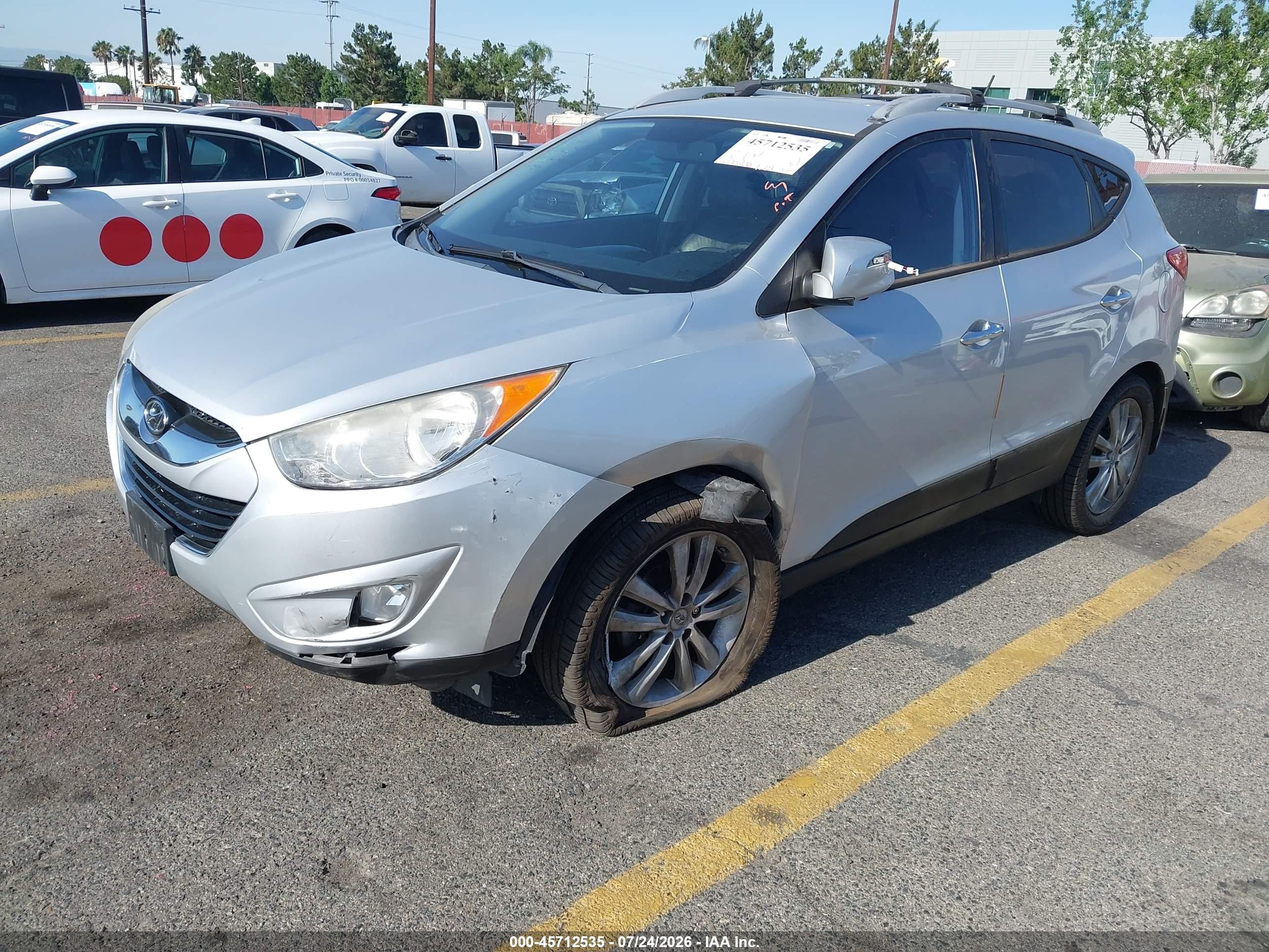 2011 Hyundai Tucson Limited Серебряный vin: KM8JU3AC6BU290075