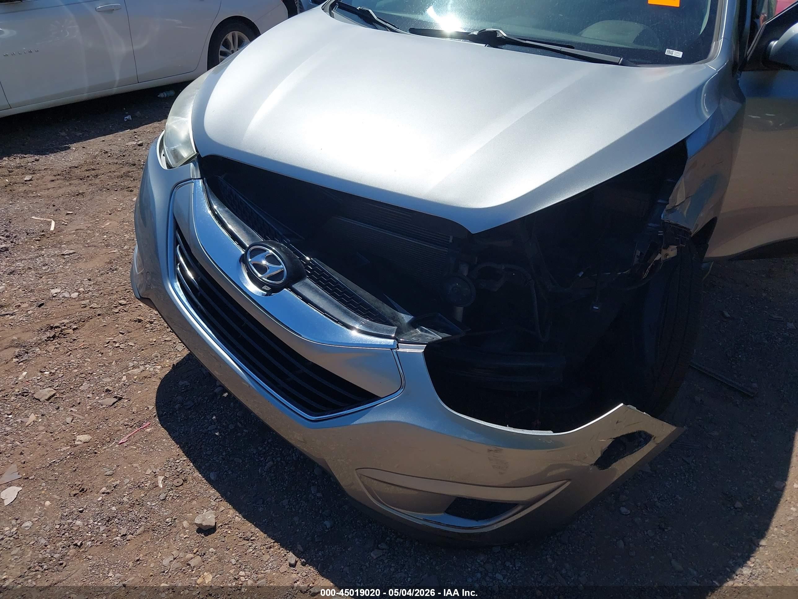 2012 Hyundai Tucson Limited Silver vin: KM8JU3AC6CU447041