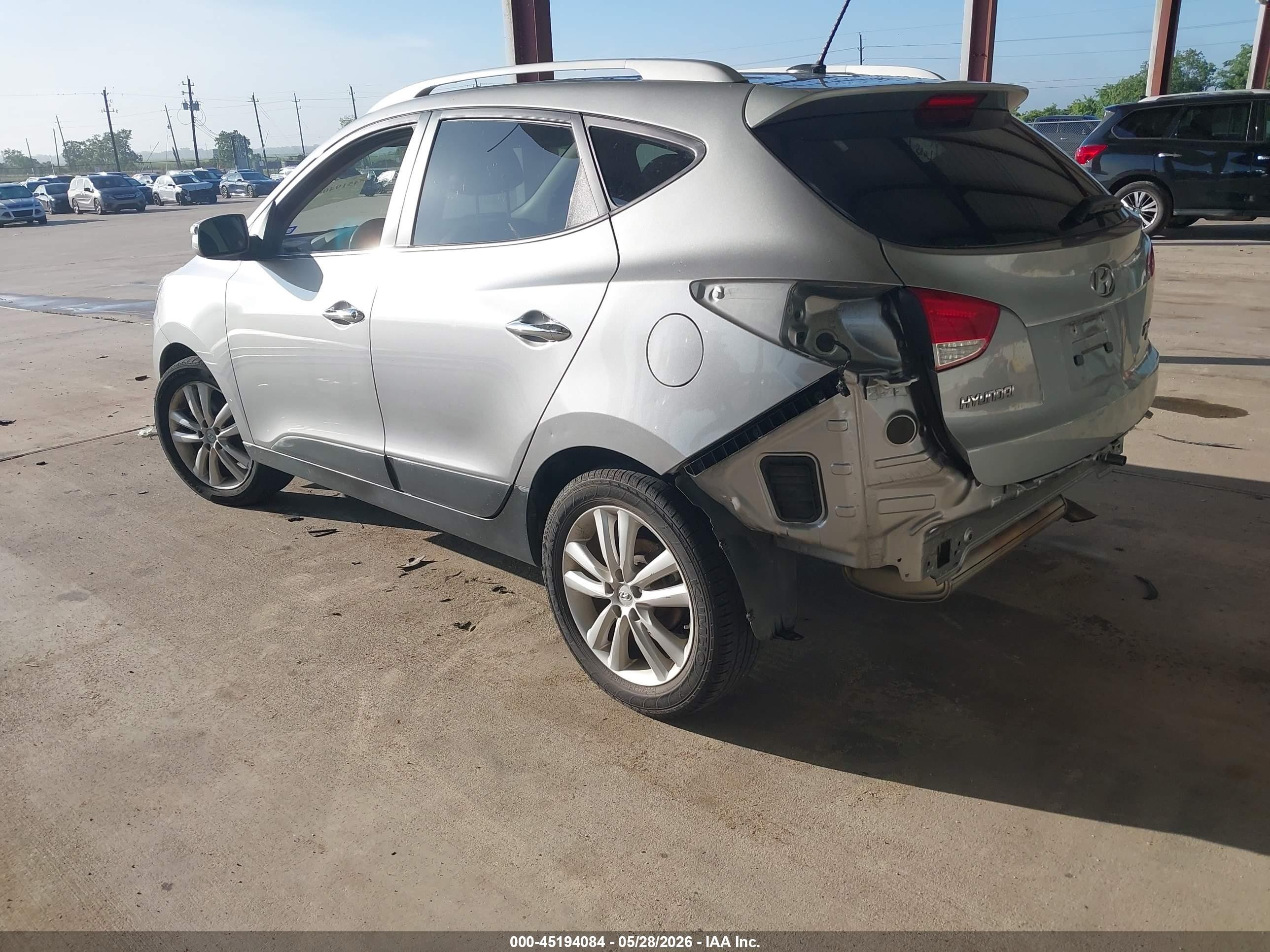2012 Hyundai Tucson Limited Silver vin: KM8JU3AC6CU490116