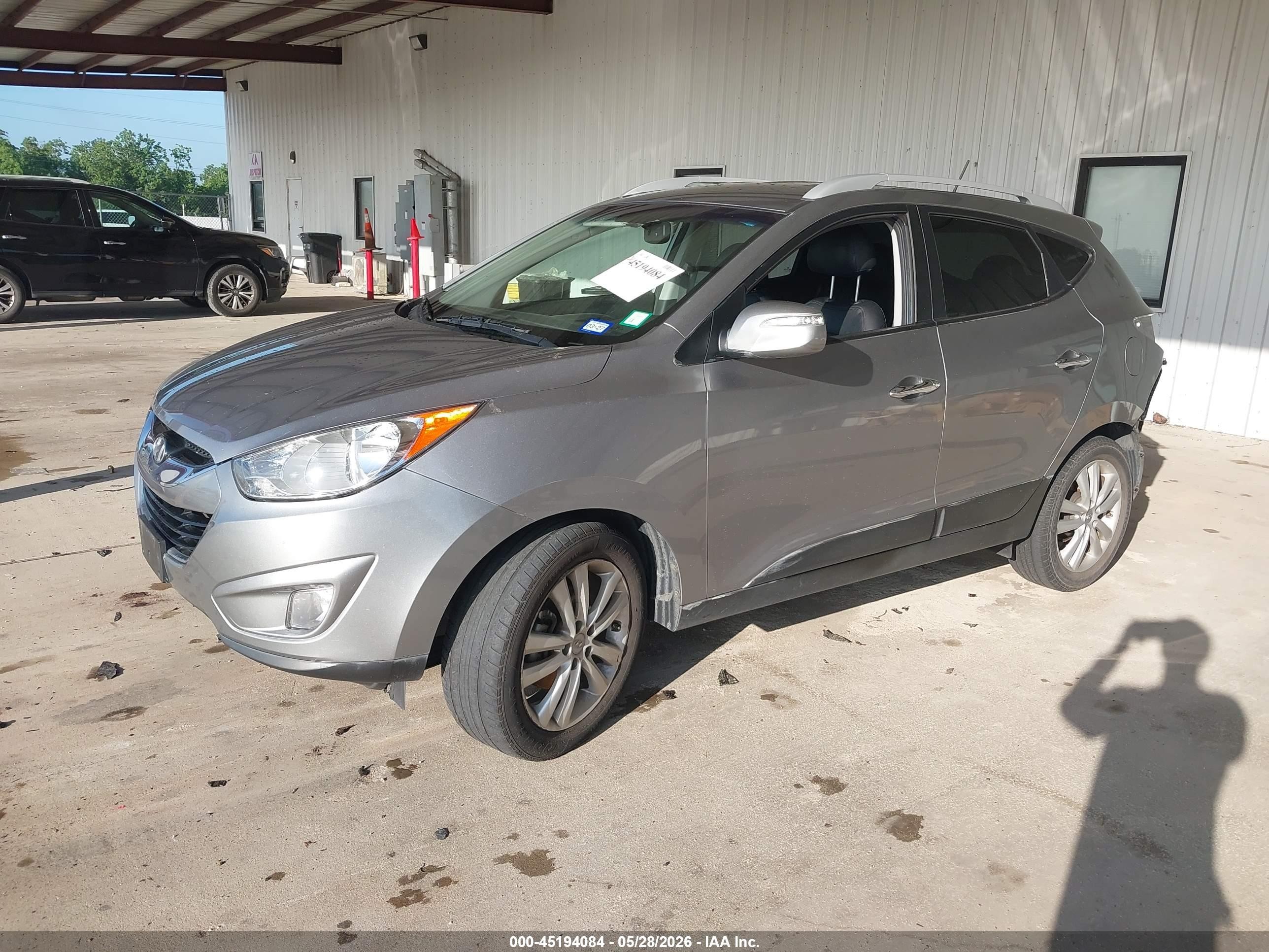 2012 Hyundai Tucson Limited Silver vin: KM8JU3AC6CU490116