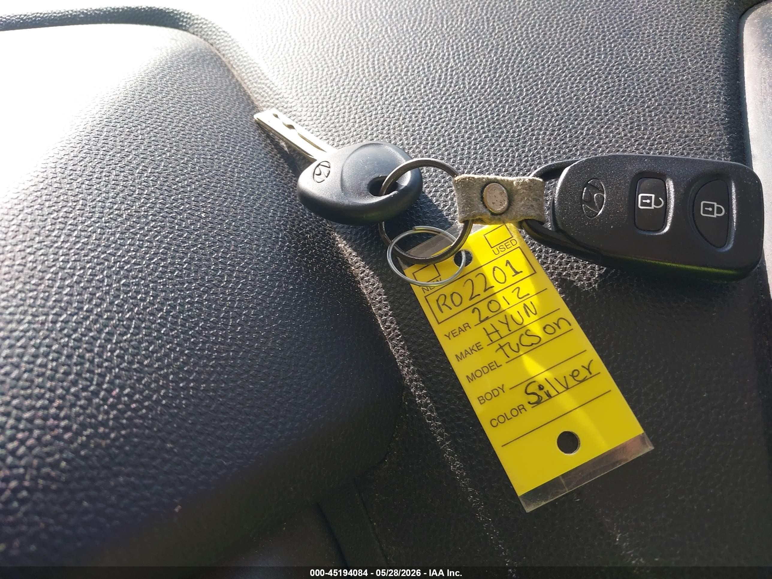 2012 Hyundai Tucson Limited Silver vin: KM8JU3AC6CU490116