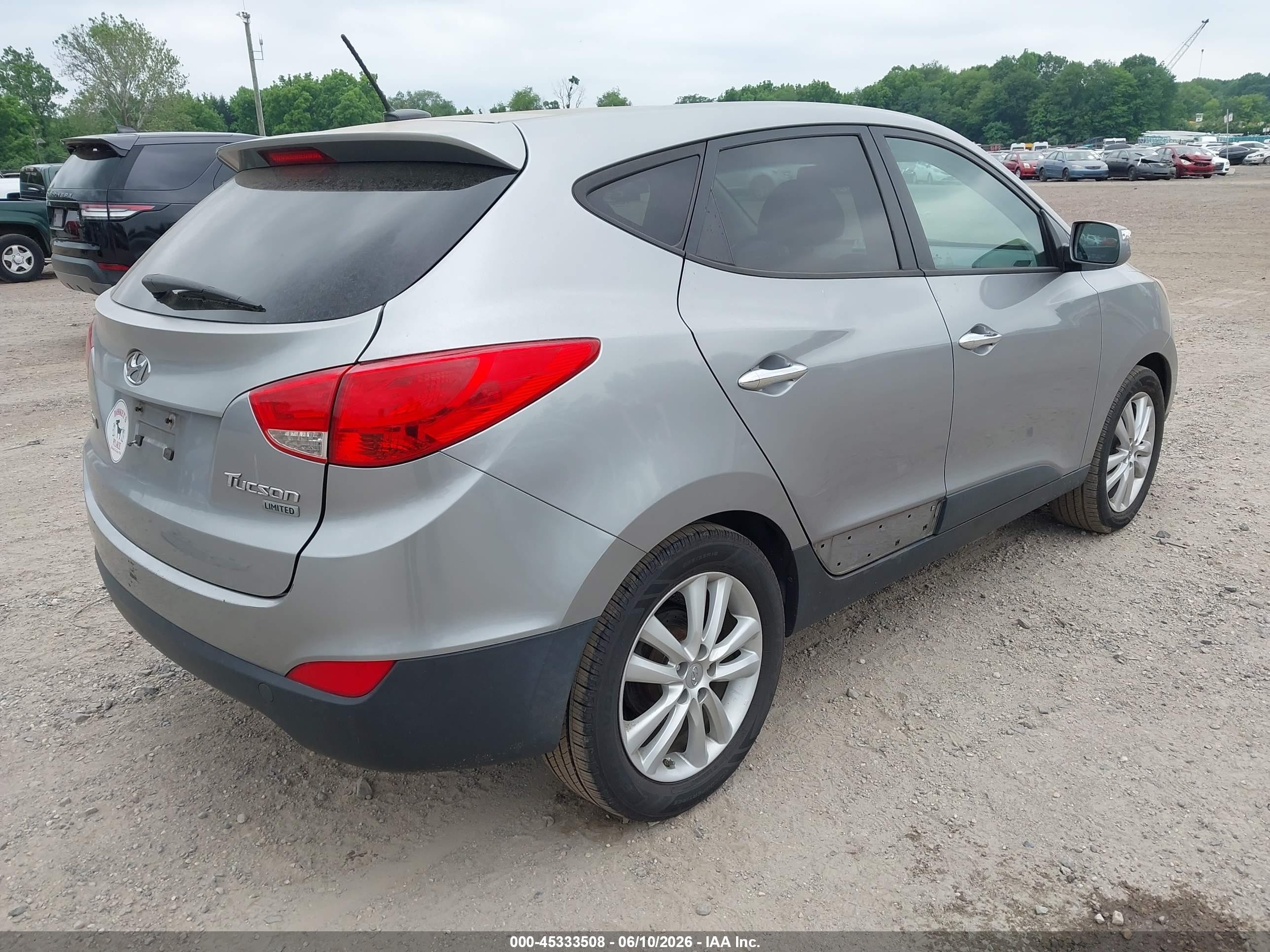 2012 Hyundai Tucson Limited Silver vin: KM8JU3AC6CU529934
