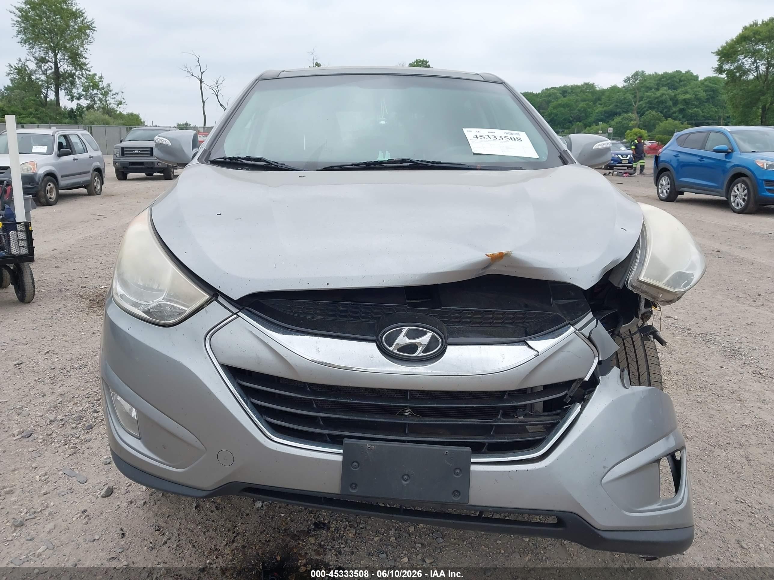 2012 Hyundai Tucson Limited Silver vin: KM8JU3AC6CU529934