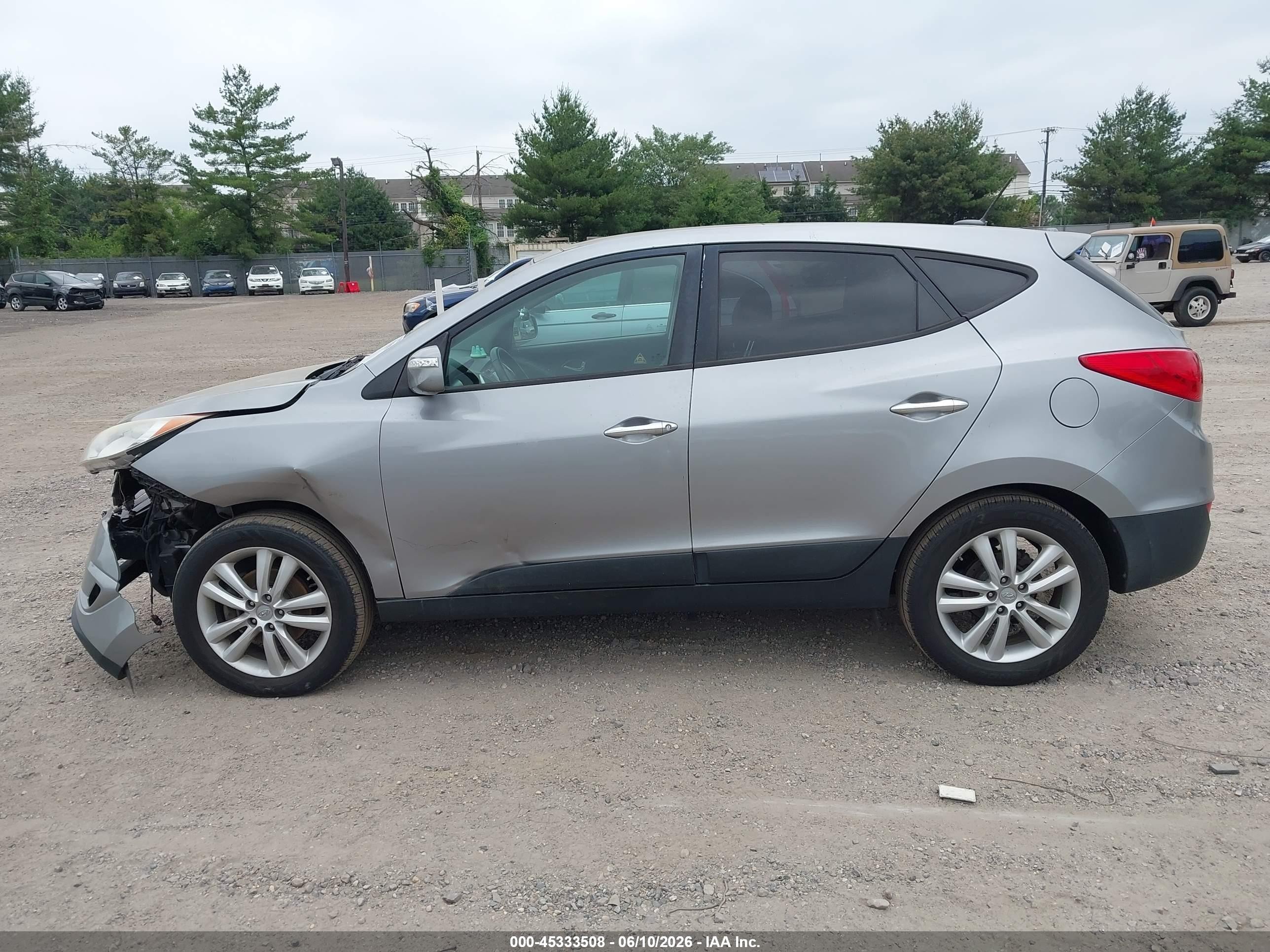 2012 Hyundai Tucson Limited Silver vin: KM8JU3AC6CU529934
