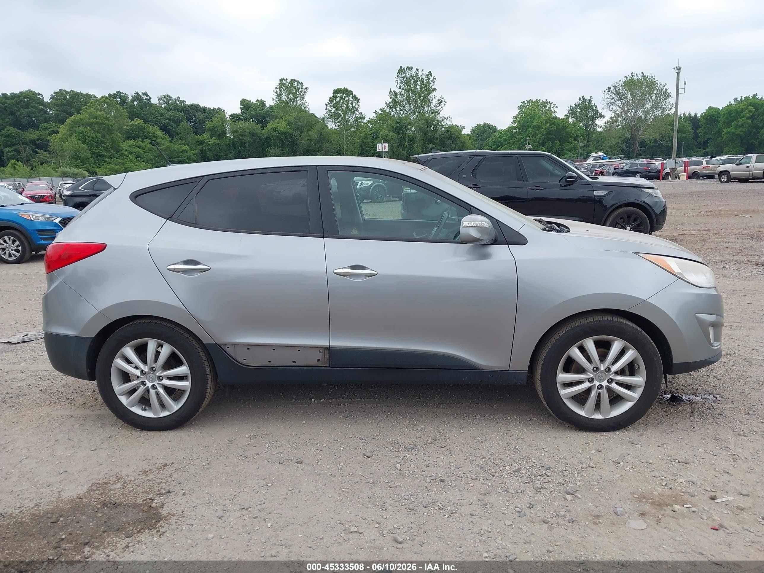 2012 Hyundai Tucson Limited Silver vin: KM8JU3AC6CU529934