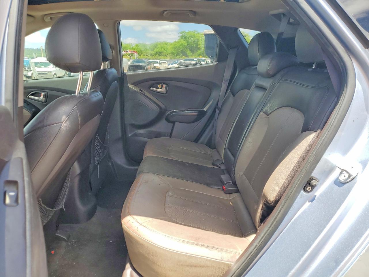 2013 Hyundai Tucson Limited Silver vin: KM8JU3AC6DU665496