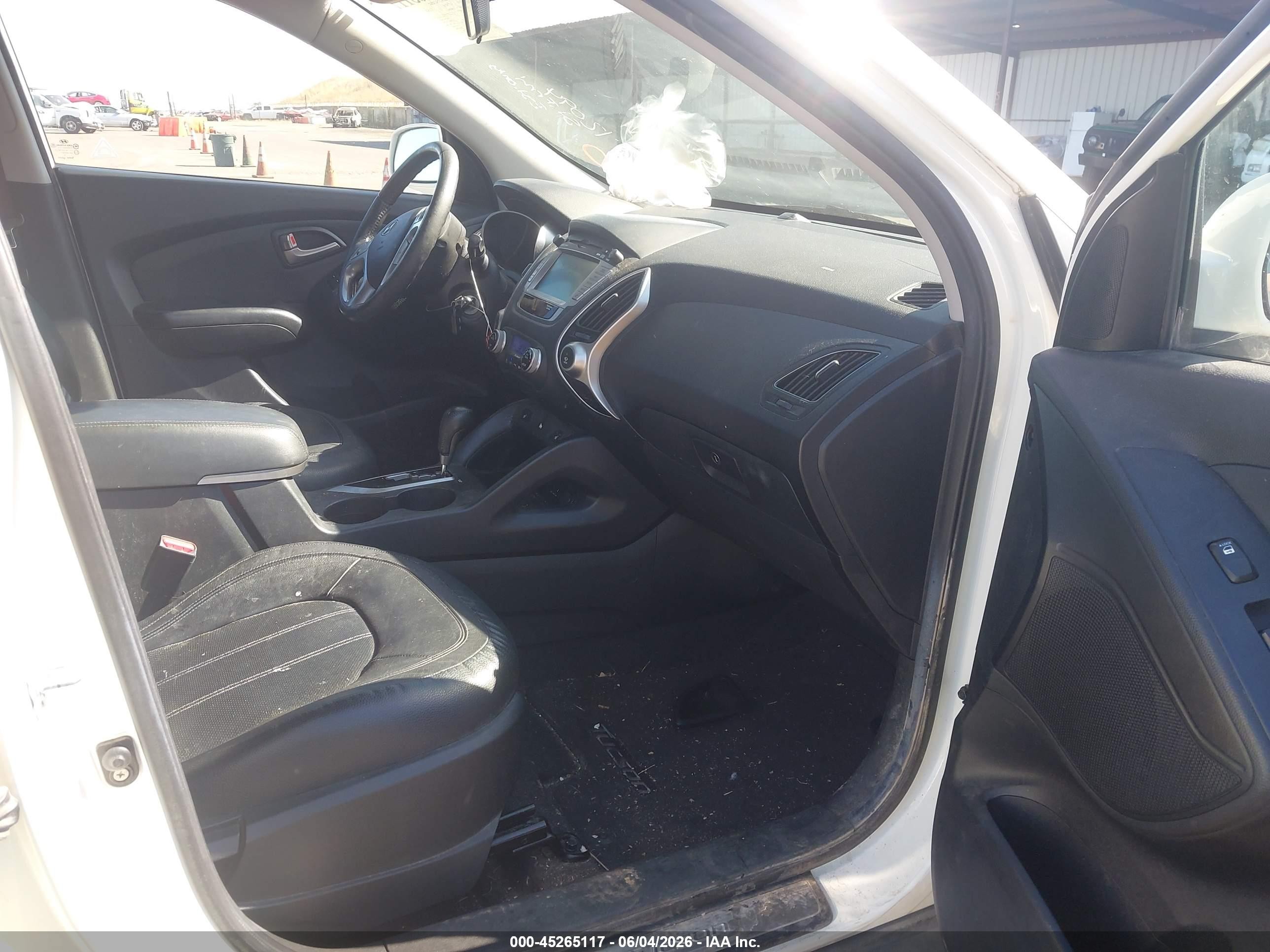2010 Hyundai Tucson Limited Белый vin: KM8JU3AC7AU064870