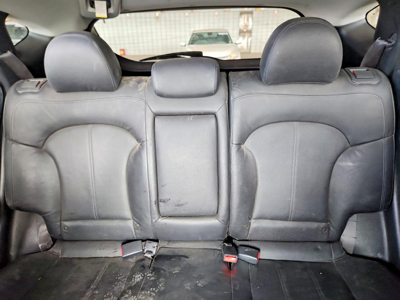 2011 Hyundai Tucson Limited Silver vin: KM8JU3AC7BU132134