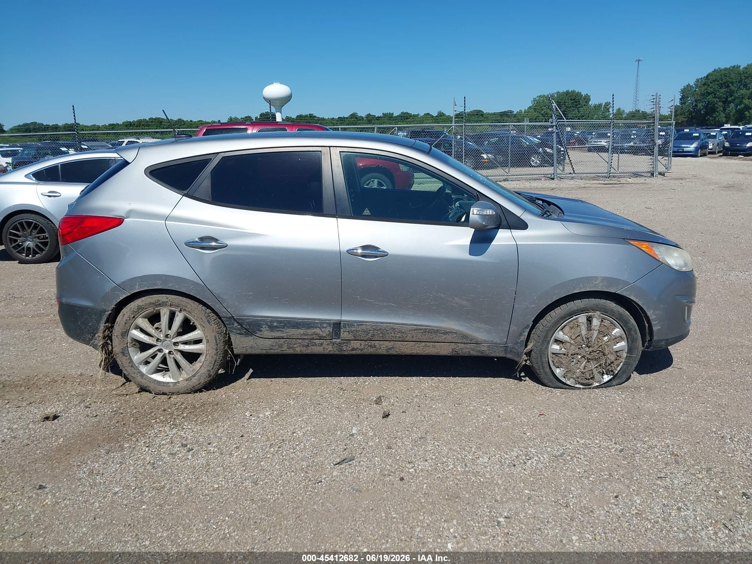 2011 Hyundai Tucson Limited Серый vin: KM8JU3AC7BU170317