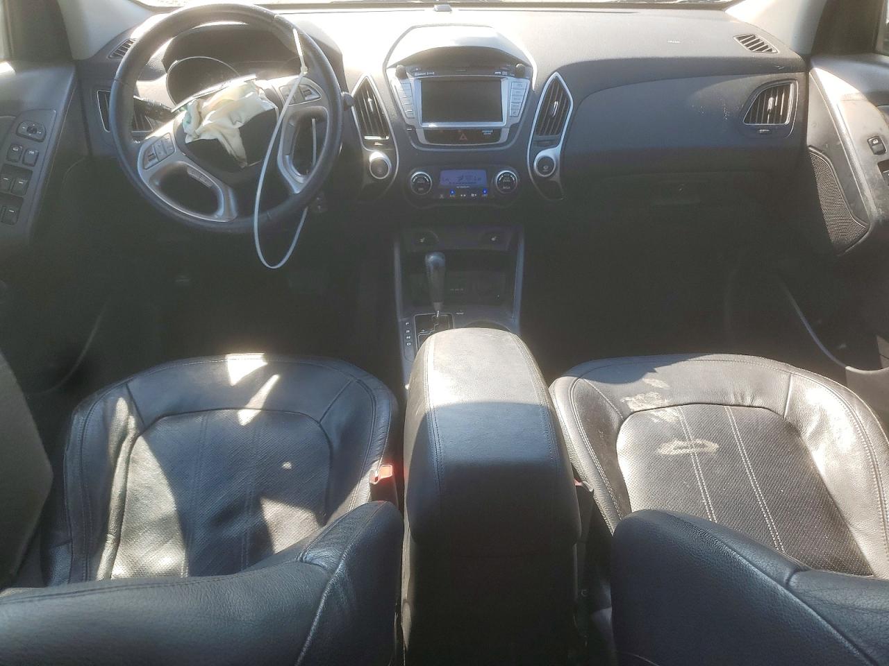 2011 Hyundai Tucson Limited Серебряный vin: KM8JU3AC7BU191555