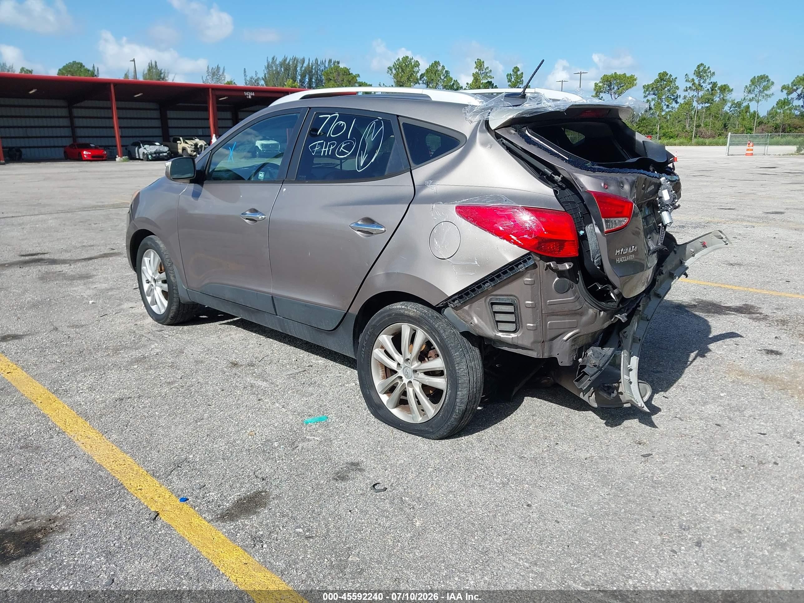 2011 Hyundai Tucson Limited Beige vin: KM8JU3AC7BU297701