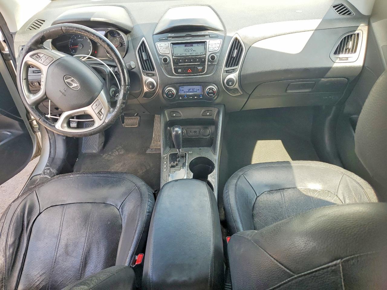 2012 Hyundai Tucson Limited Silver vin: KM8JU3AC7CU379316