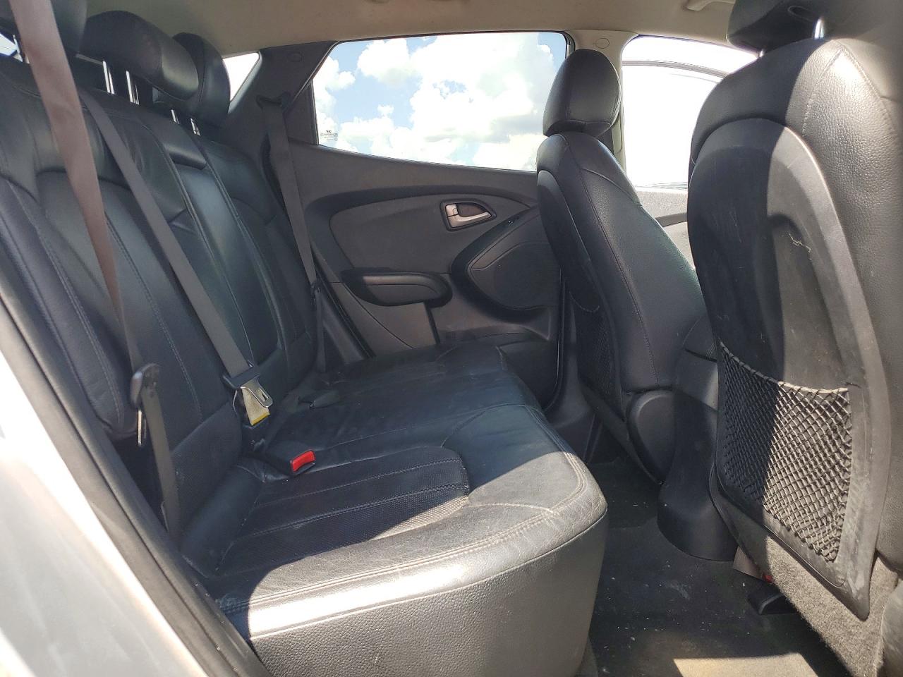 2012 Hyundai Tucson Limited Silver vin: KM8JU3AC7CU379316