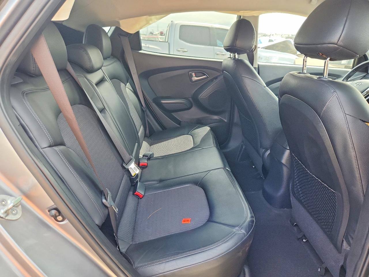 2011 Hyundai Tucson Gls Silver vin: KM8JU3AC8BU128089