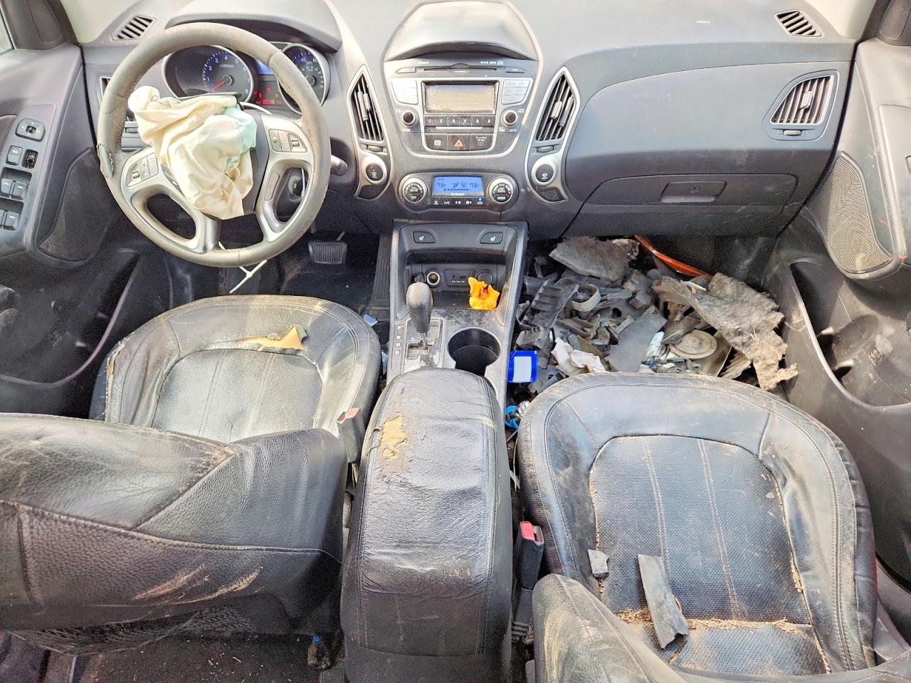 2012 Hyundai Tucson Limited Silver vin: KM8JU3AC8CU513024