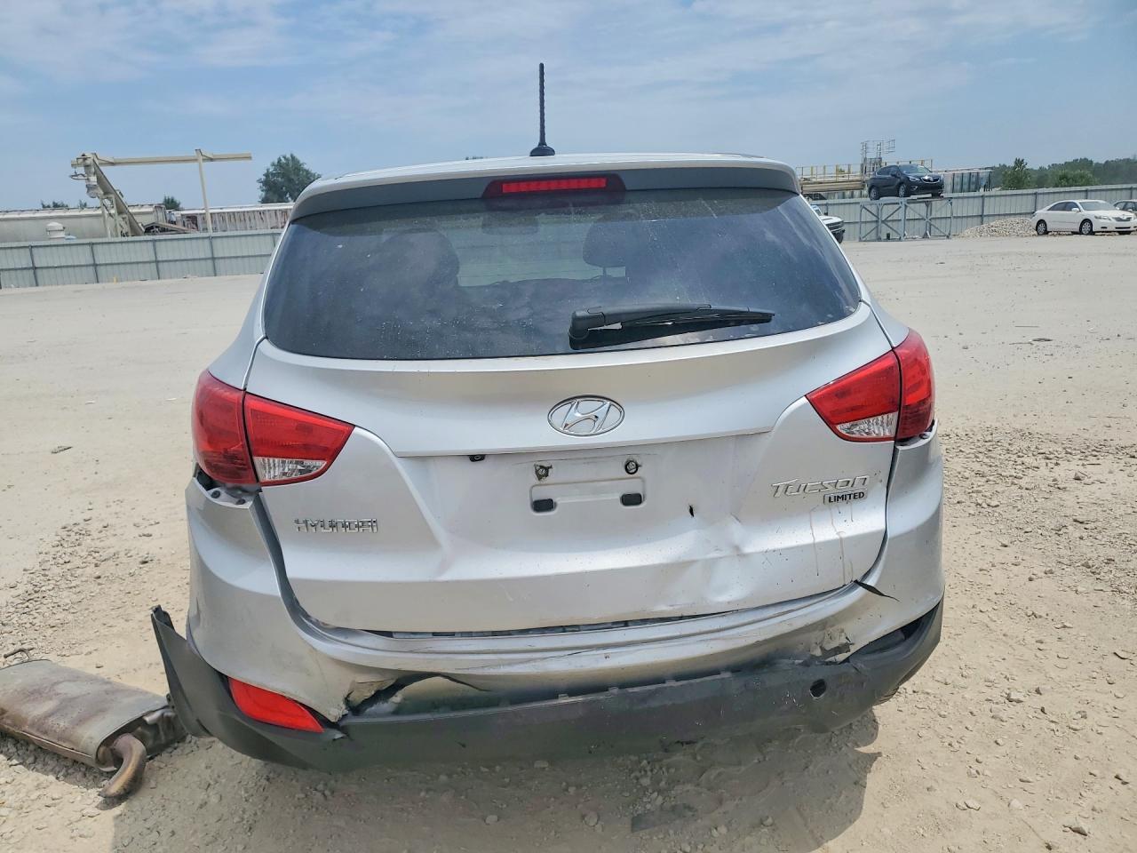 2012 Hyundai Tucson Silver vin: KM8JU3AC8CU530423