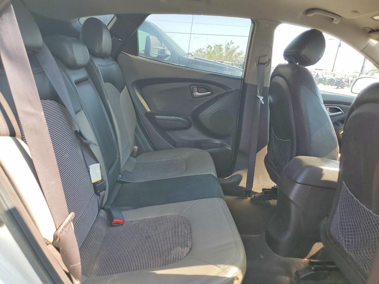 2010 Hyundai Tucson Gls Белый vin: KM8JU3AC9AU096395