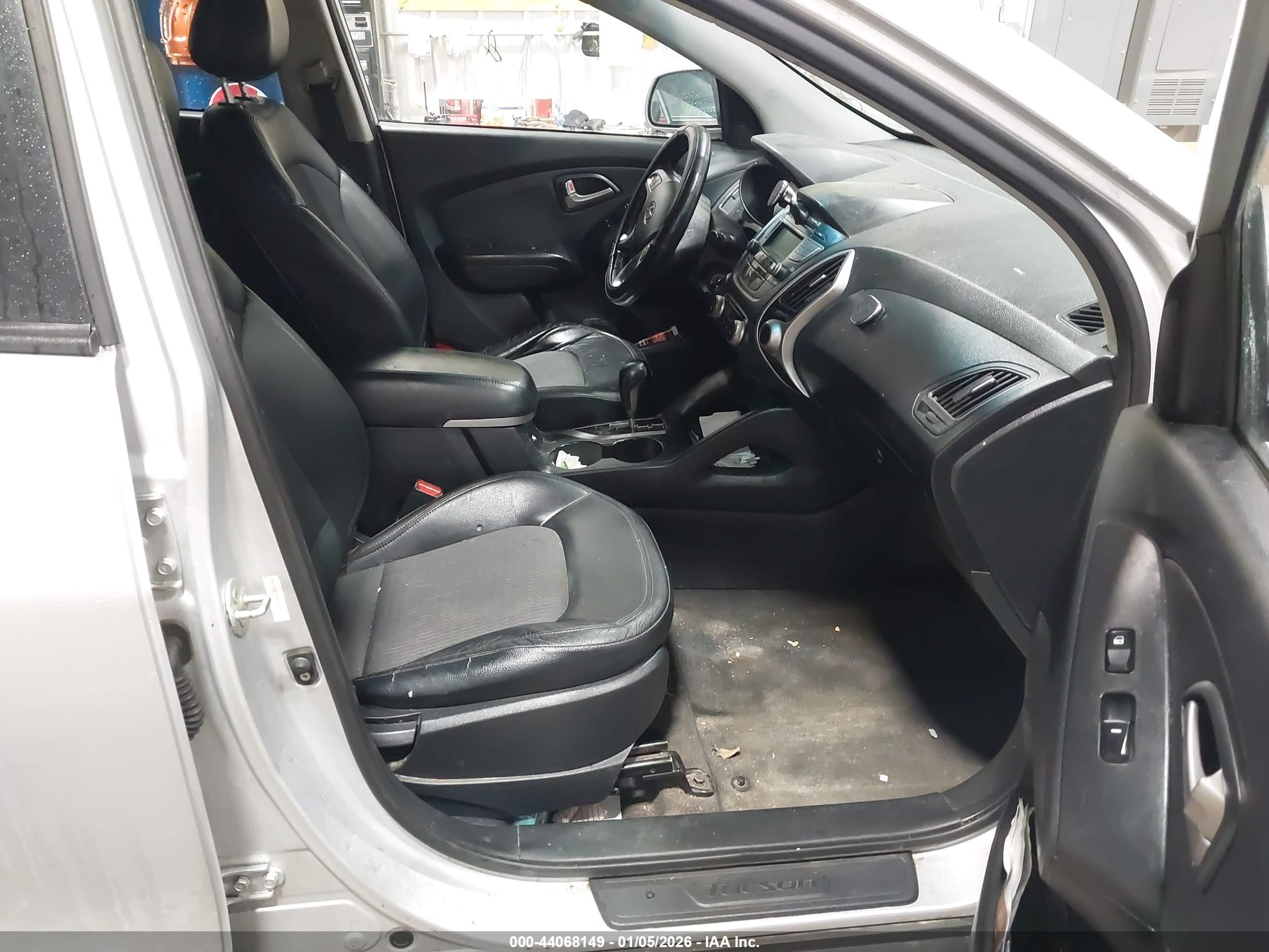 2011 Hyundai Tucson Gls Silver vin: KM8JU3AC9BU175731