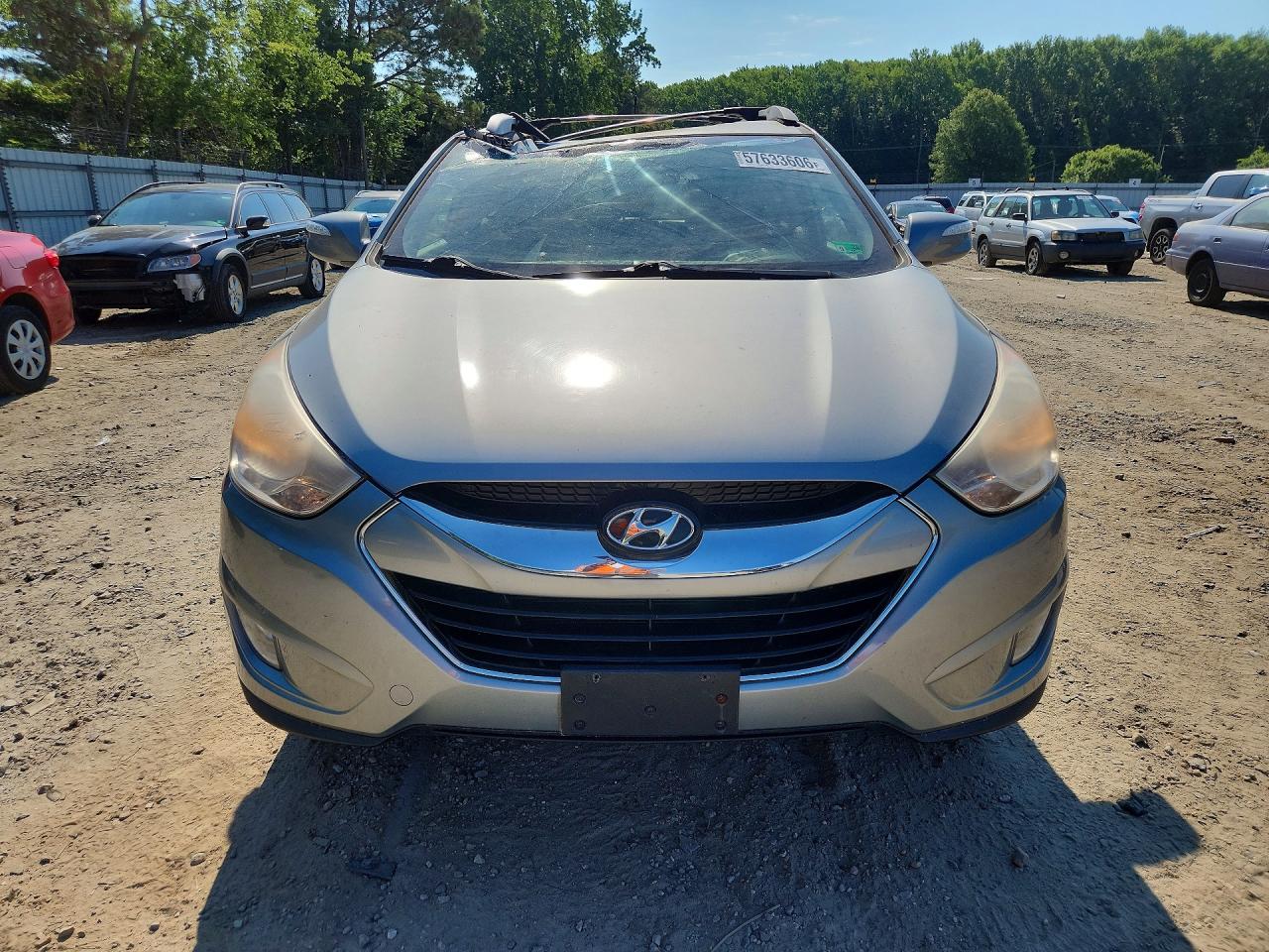 2012 Hyundai Tucson Limited Silver vin: KM8JU3AC9CU324107