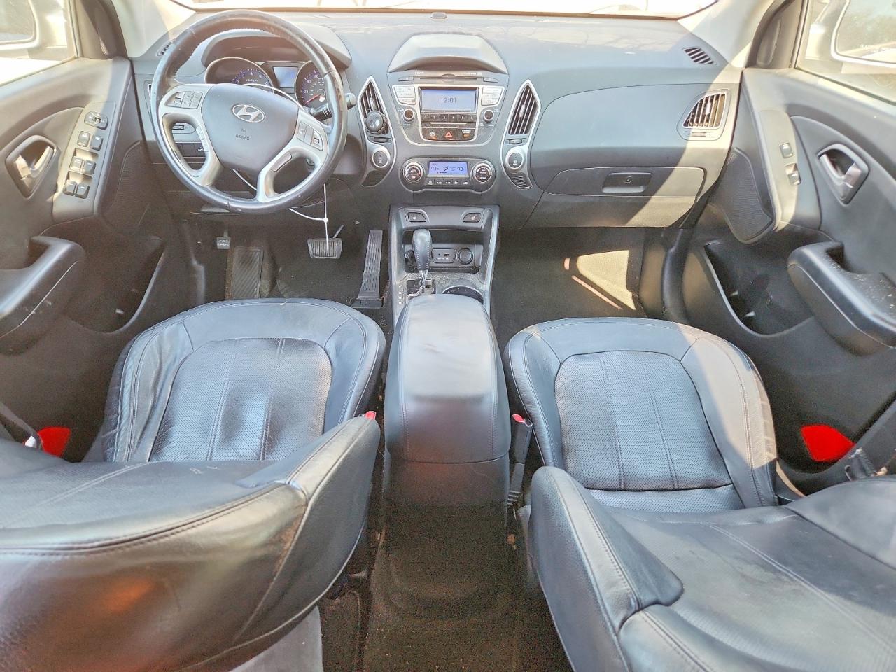 2012 Hyundai Tucson Limited Silver vin: KM8JU3AC9CU324107
