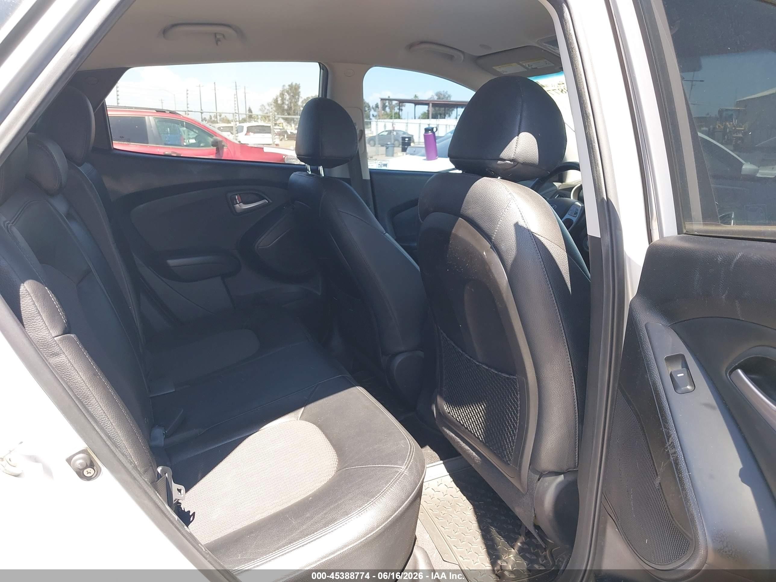 2012 Hyundai Tucson Gls Silver vin: KM8JU3AC9CU455022
