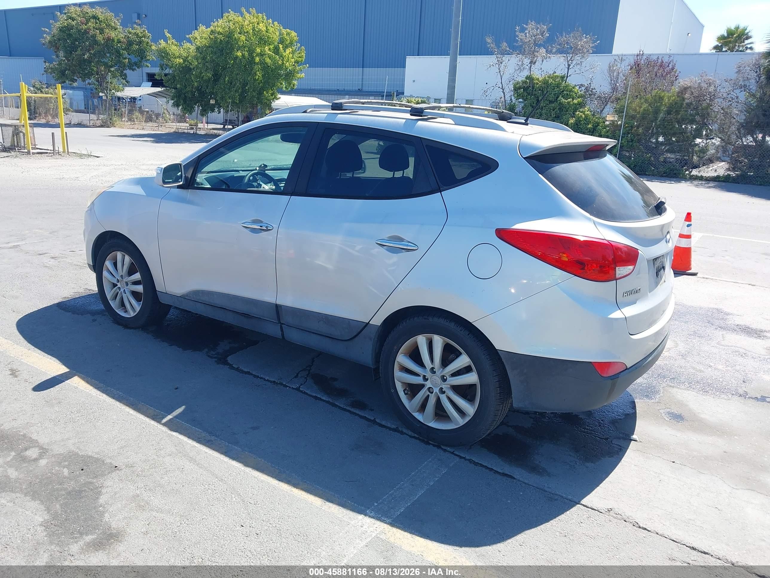 2013 Hyundai Tucson Limited Silver vin: KM8JU3AC9DU657473