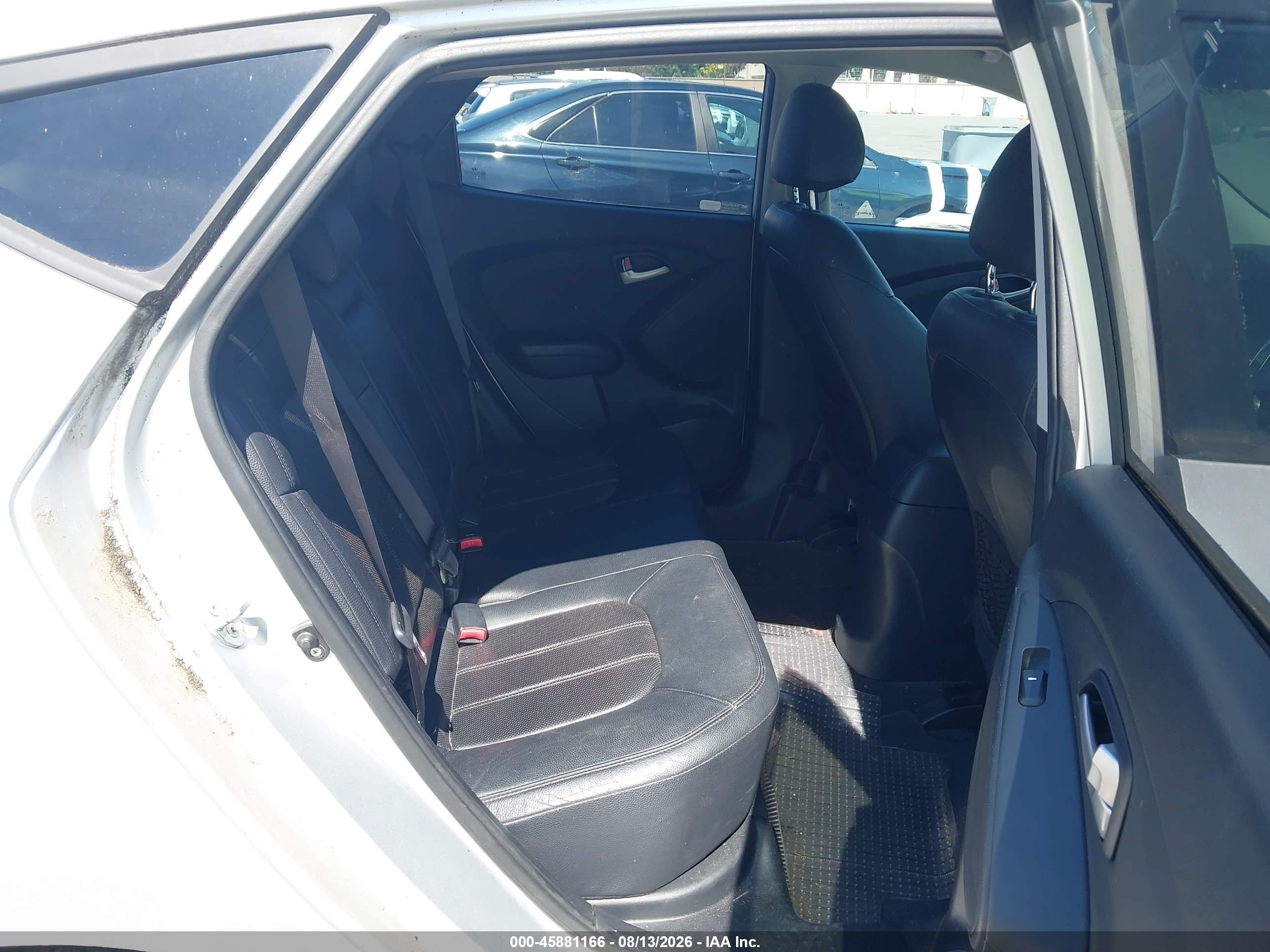 2013 Hyundai Tucson Limited Silver vin: KM8JU3AC9DU657473