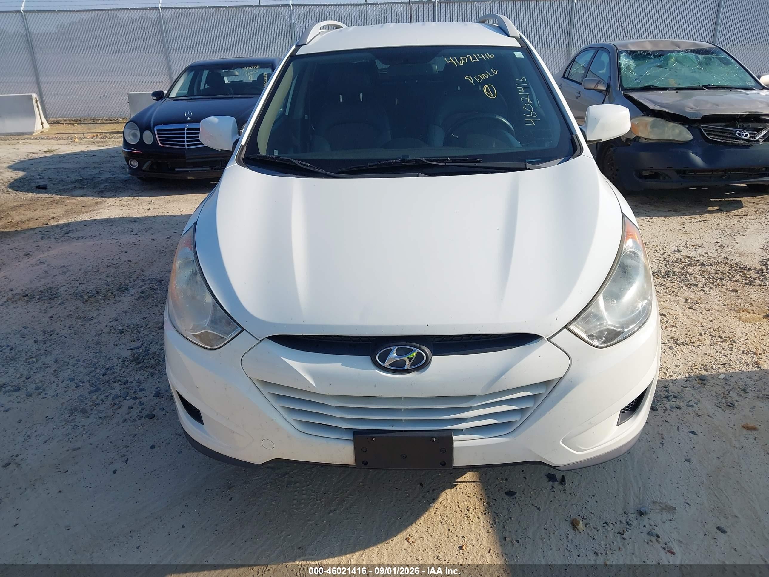 2010 Hyundai Tucson Gls/limited White vin: KM8JU3ACXAU017932